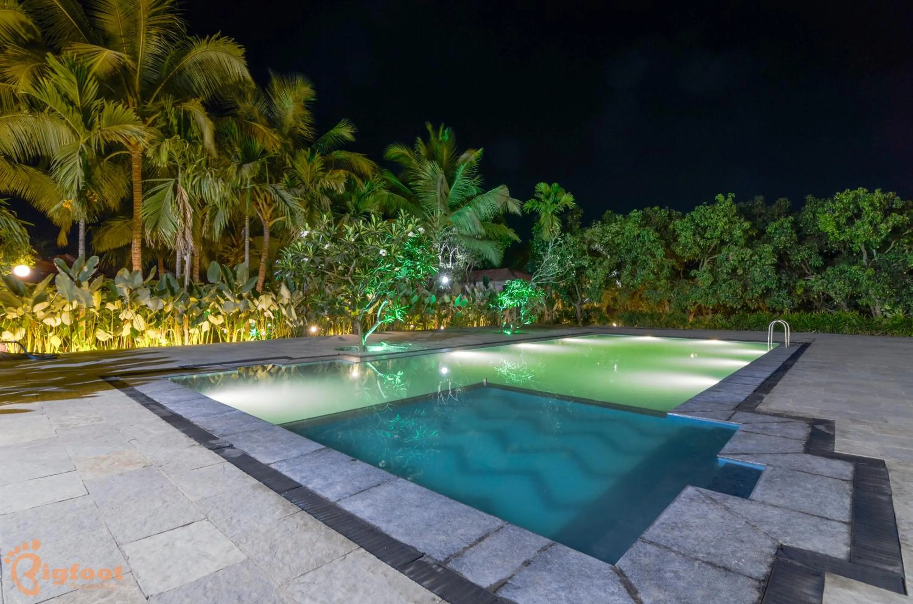 Night in Jomo Resort