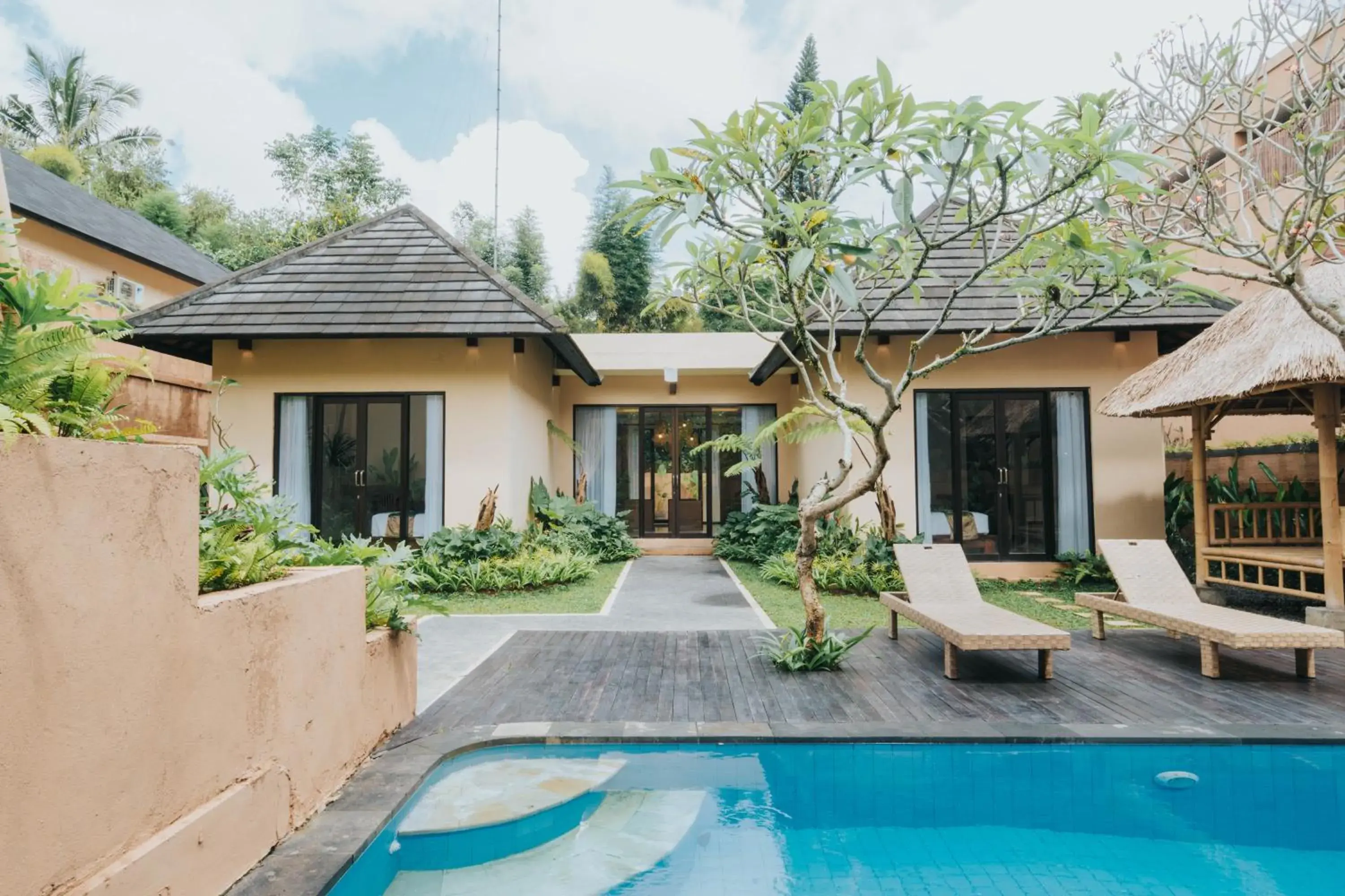 Three-Bedroom Villa with Private Pool in Alam Penari Resort Ubud Three-Bedroom Villa with Private Pool in Alam Penari Resort Ubud