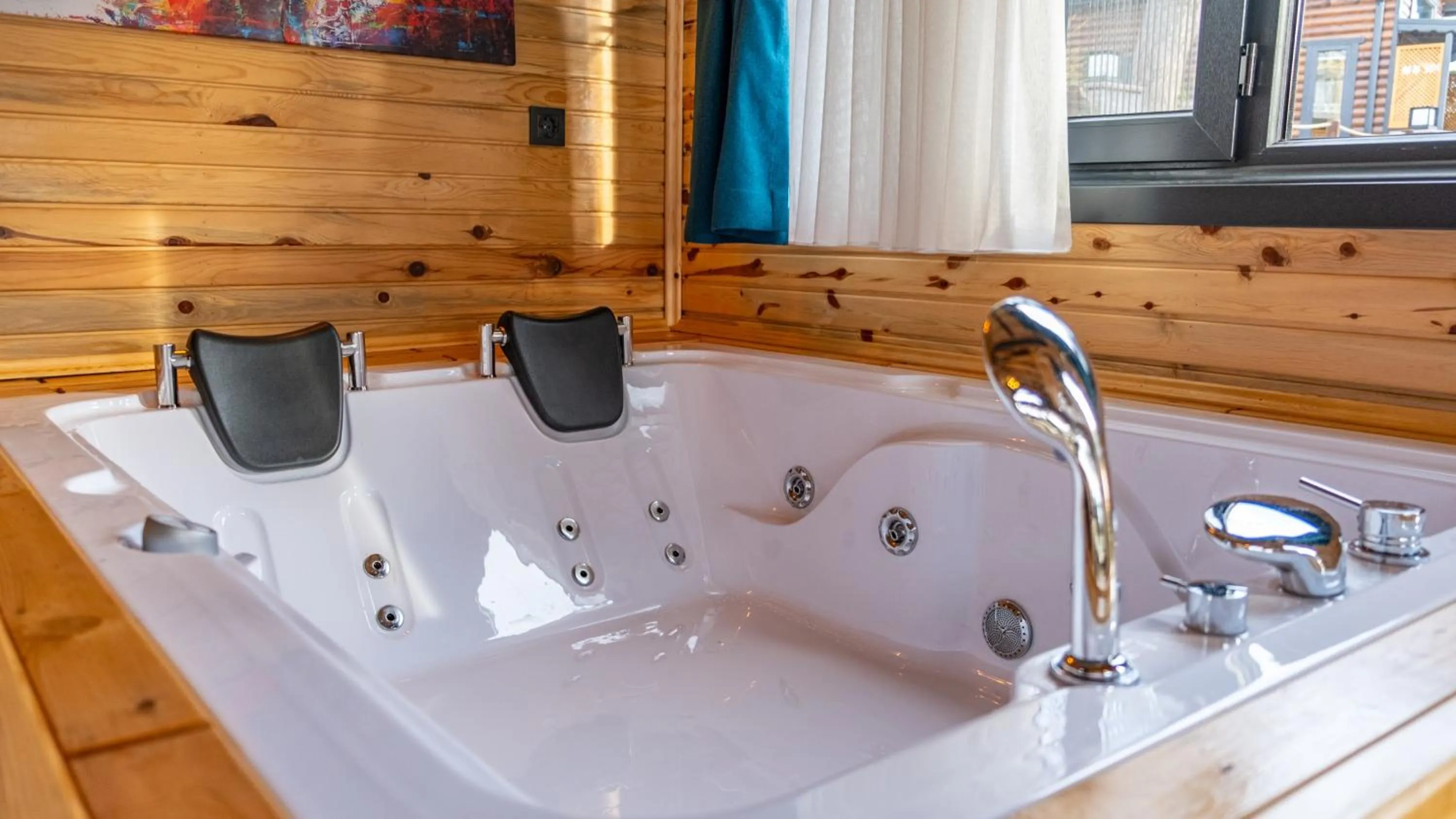 Hot Tub in Tringo Bungalov