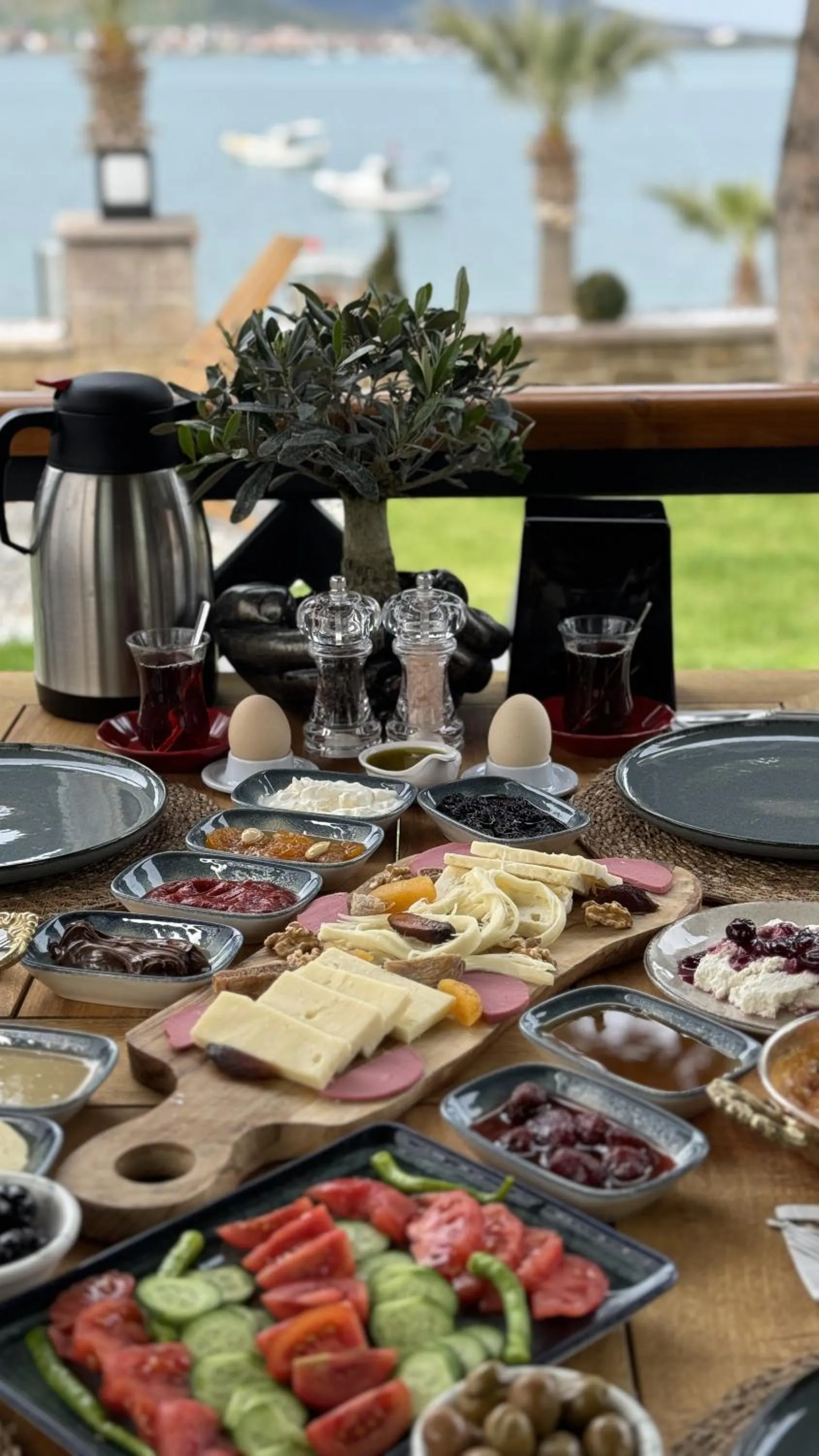 Breakfast in Tringo Bungalov