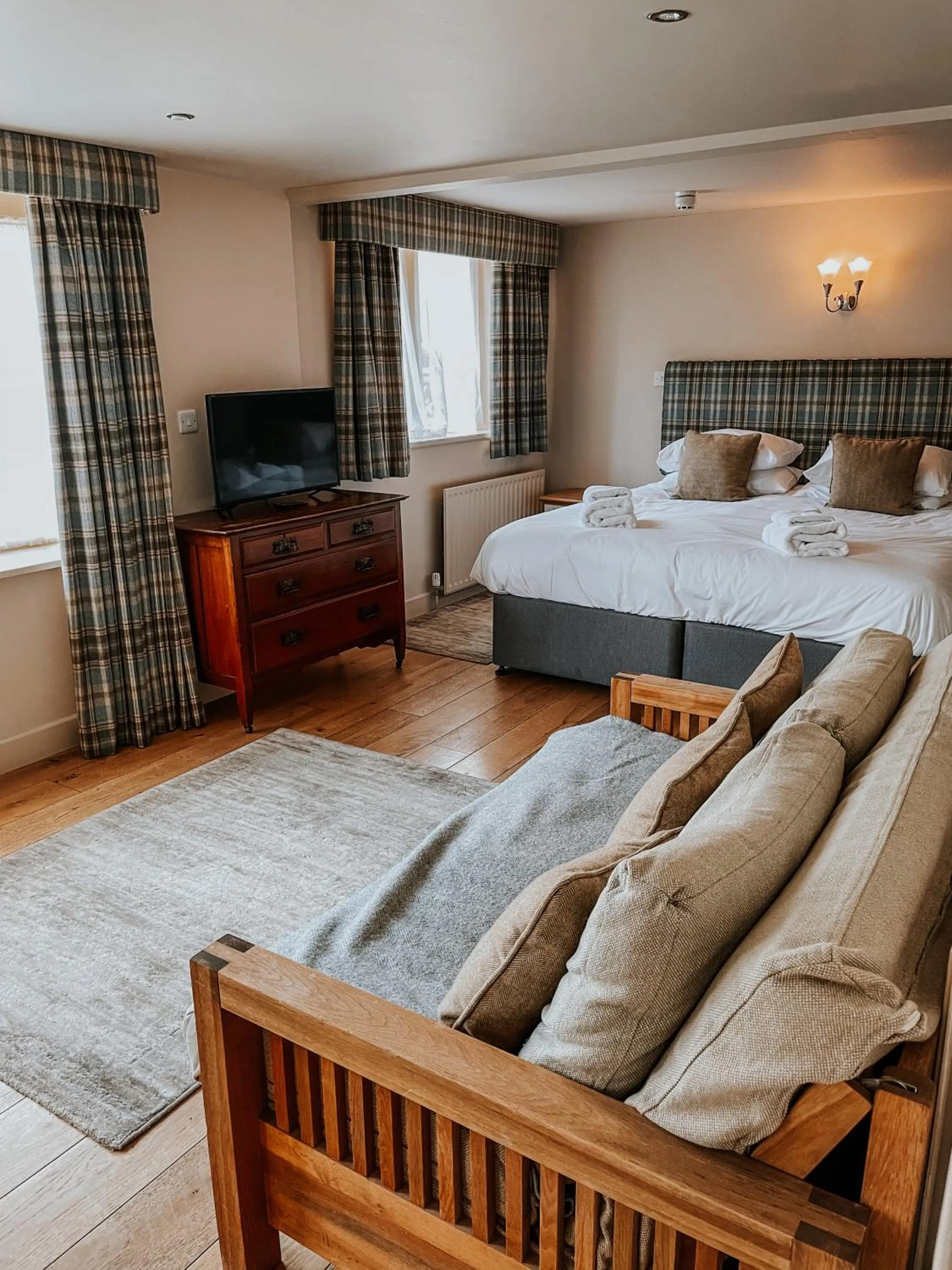 Bed in The Red Lion & Manor House