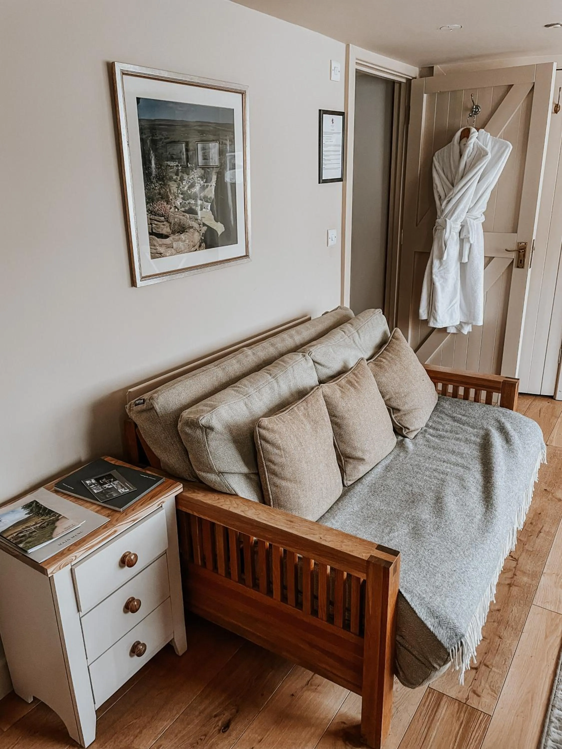 Bed in The Red Lion & Manor House