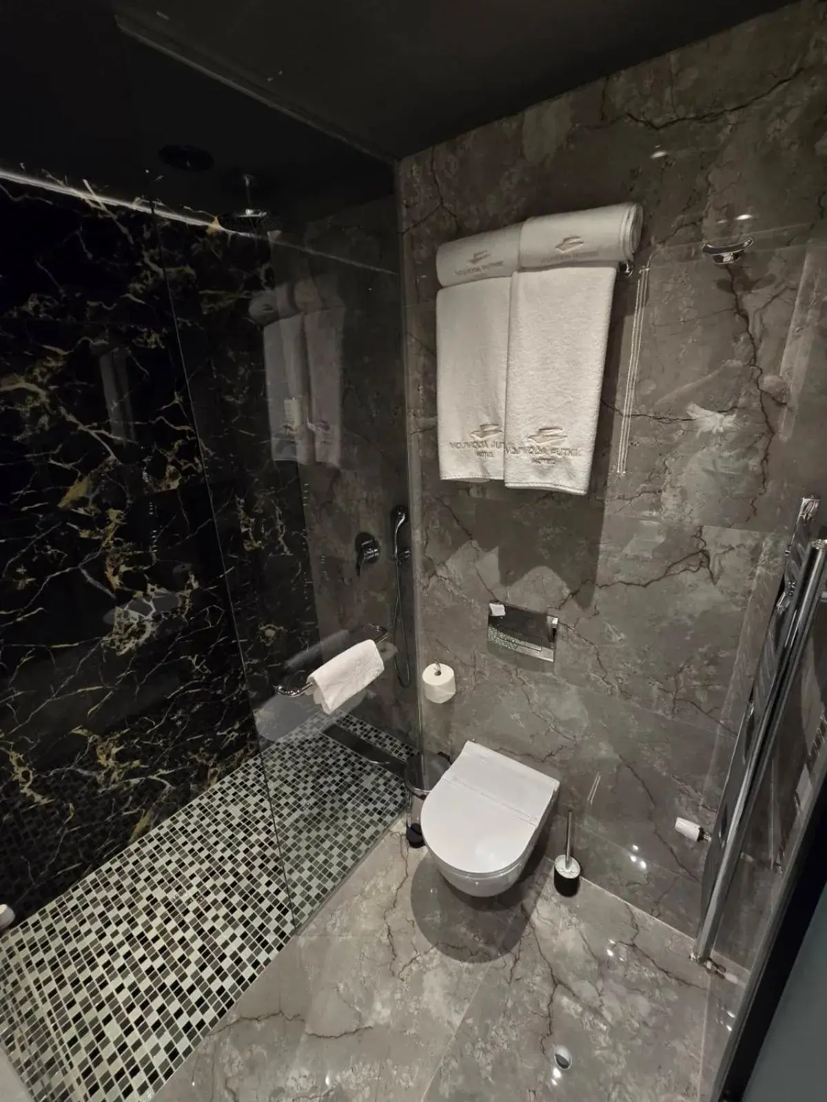 Superior Double Room in Hotel Vojvoda Putnik Superior Double Room in Hotel Vojvoda Putnik