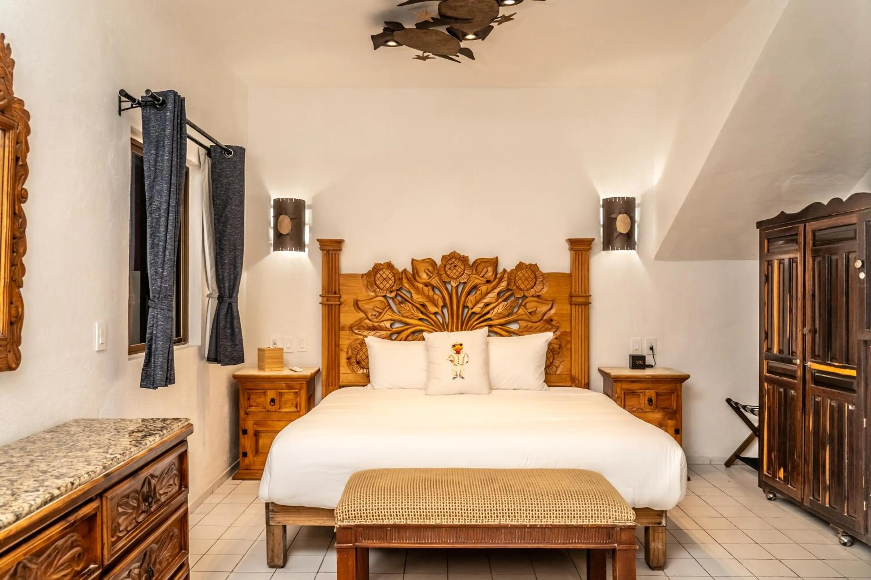 Bed in 5 Frogs Hotel Bucerias