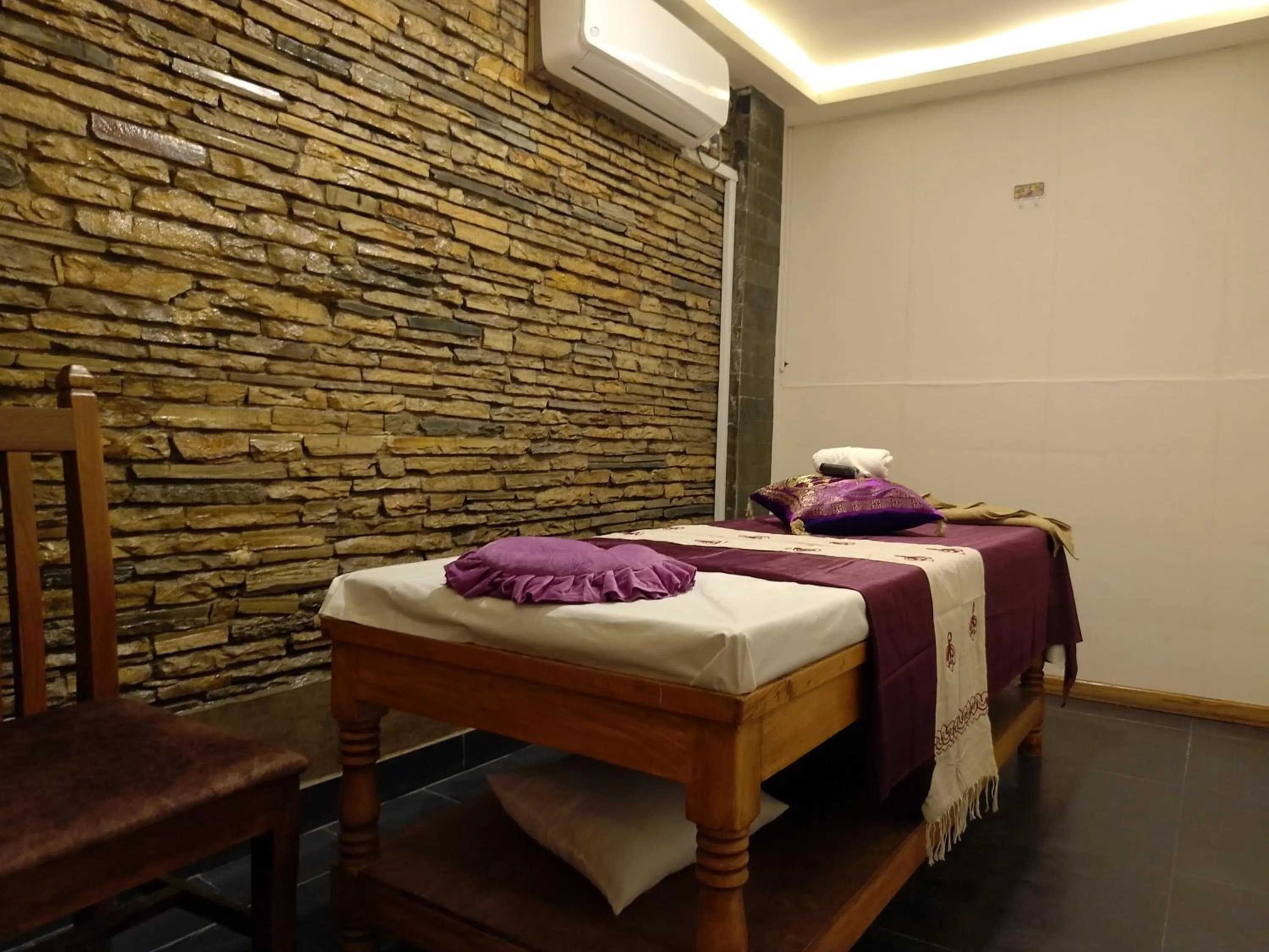Massage in Hotel Northfield