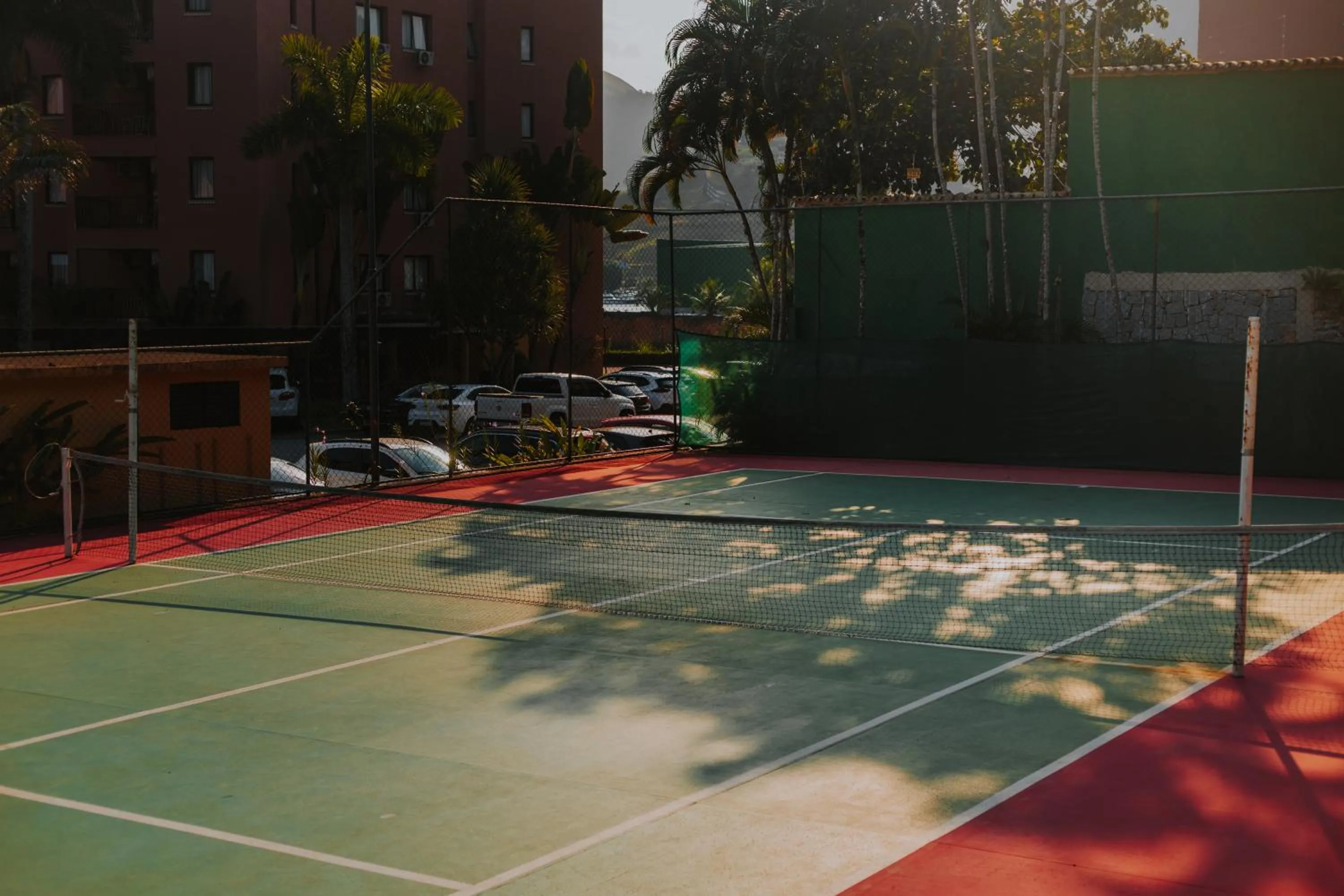 Tennis court in Hotel Nacional Inn Angra dos Reis