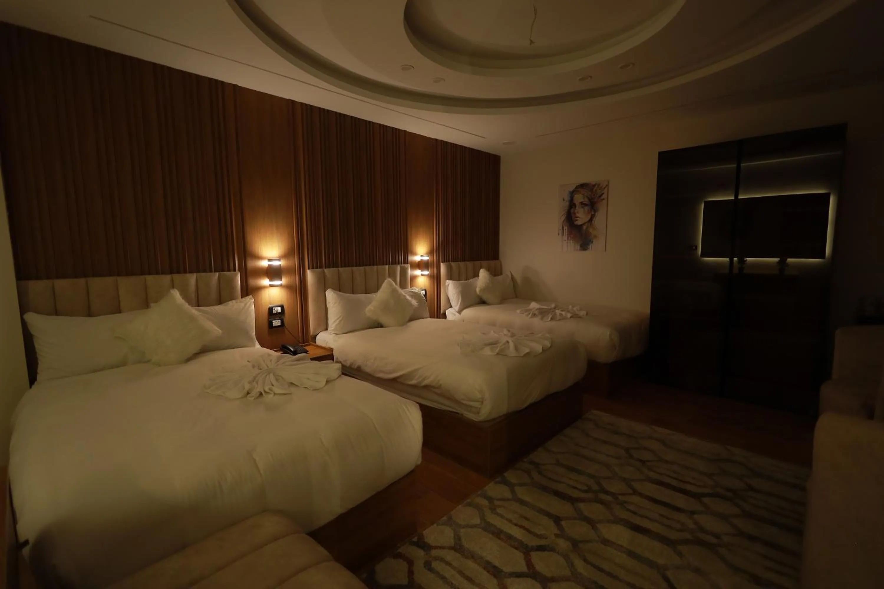 Photo of the whole room, Bed in The Muse Pyramids INN