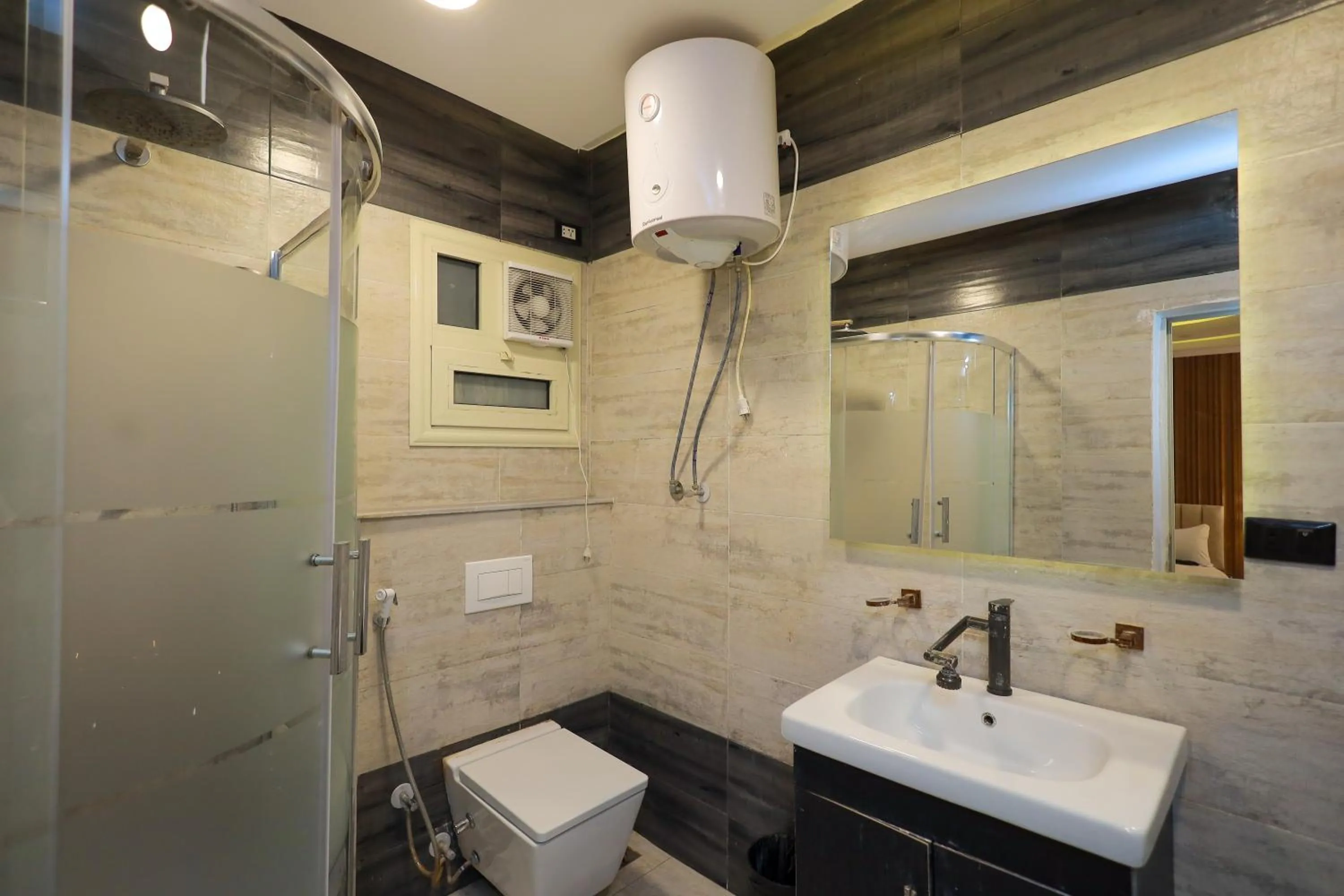 Bathroom in The Muse Pyramids INN