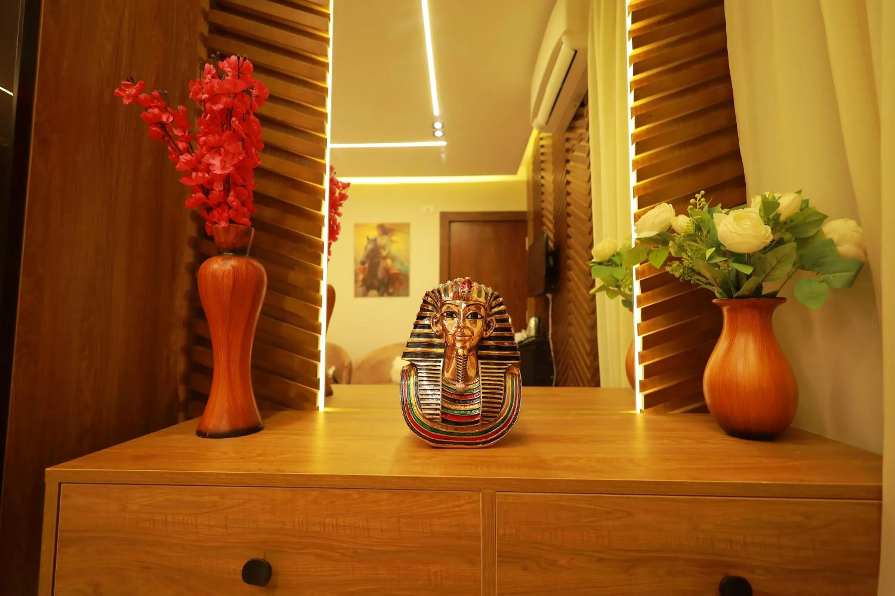 Decorative detail in The Muse Pyramids INN