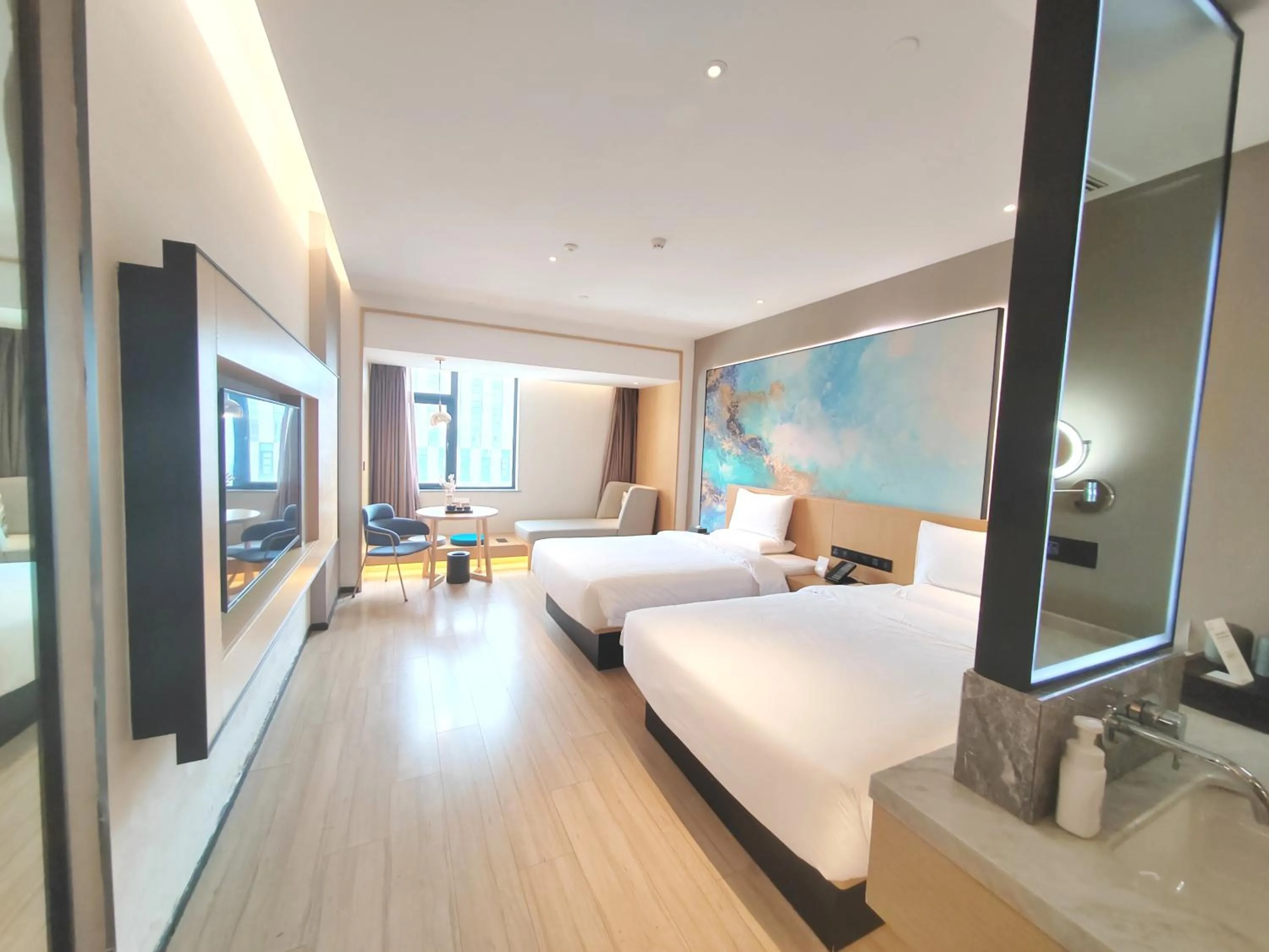 Property logo or sign, Bed in Tuke China Hotel Shanghai Hongqiao Airport