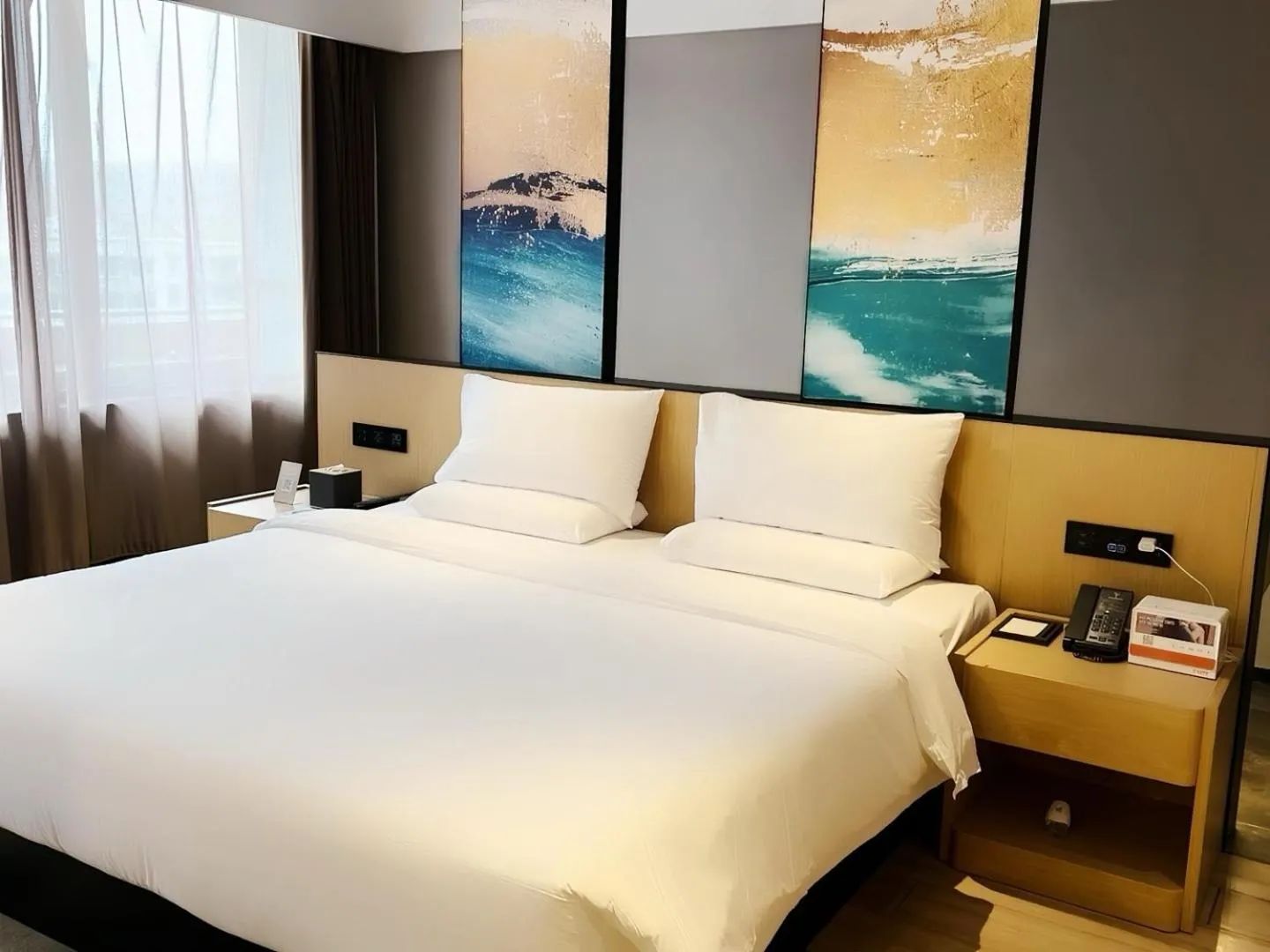 Bedroom, Bed in Tuke China Hotel Shanghai Hongqiao Airport