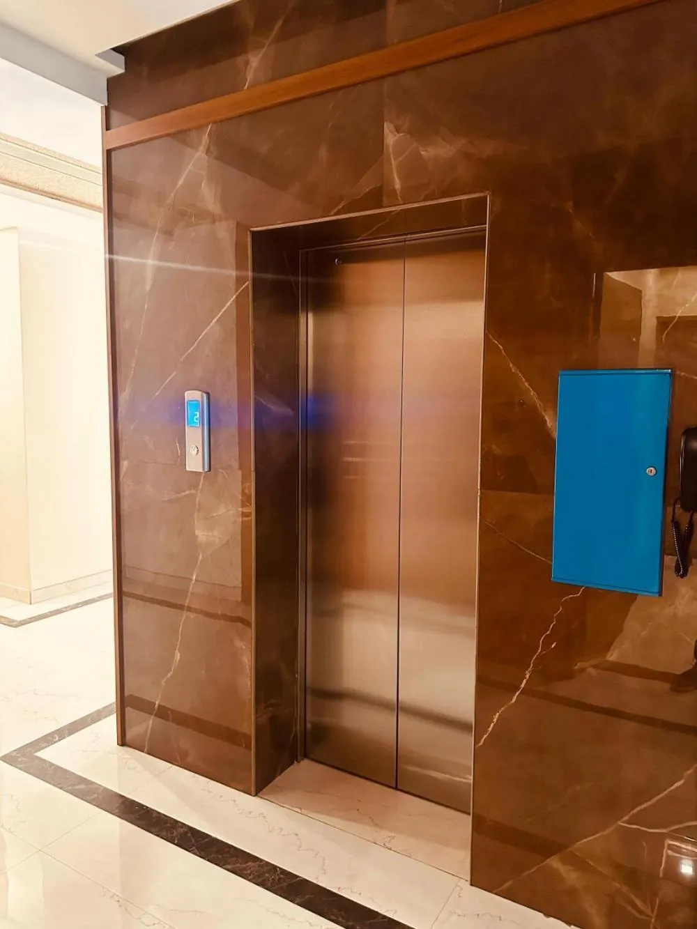 elevator in Fortune Hills