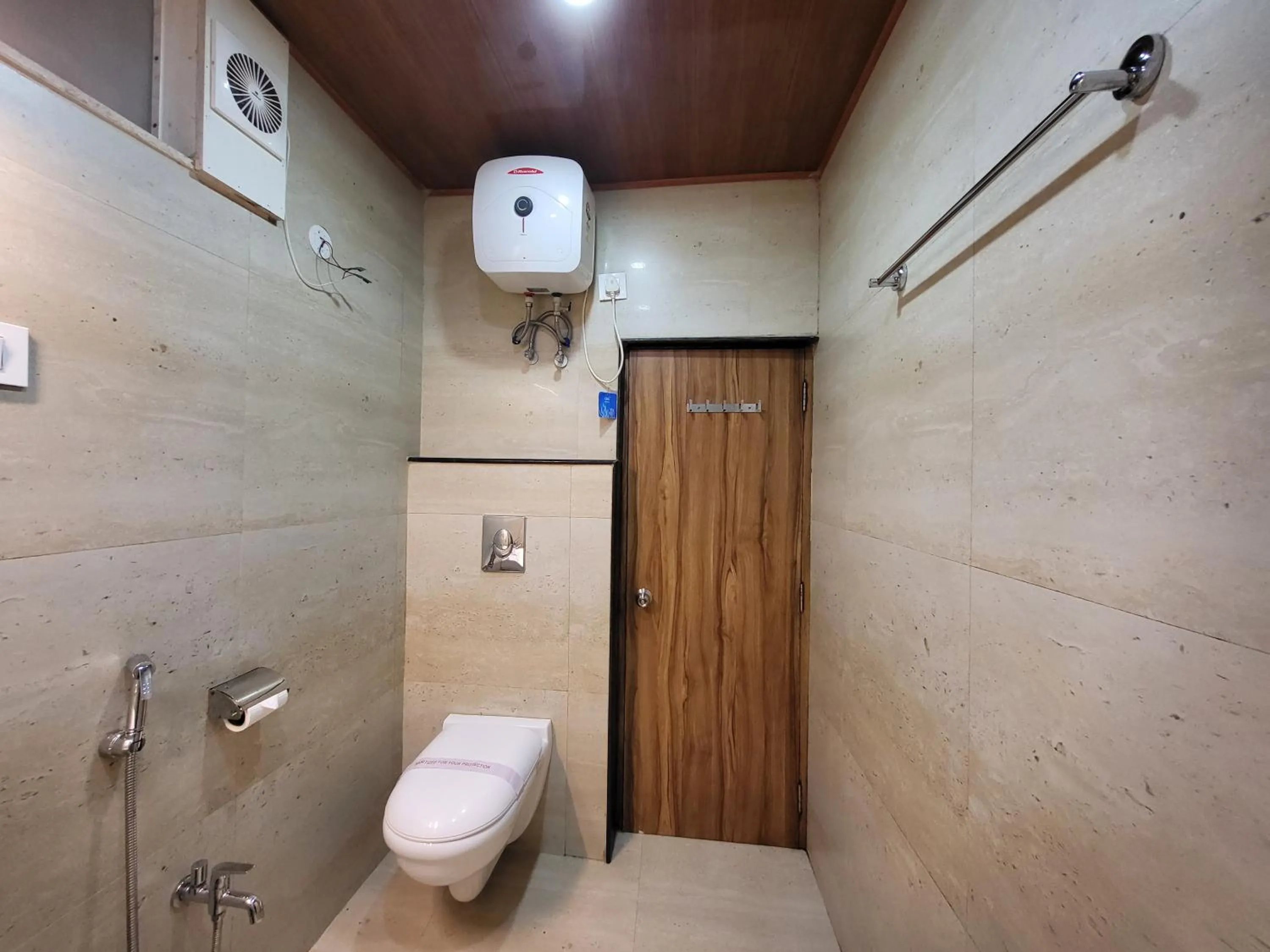 Toilet in The Revett