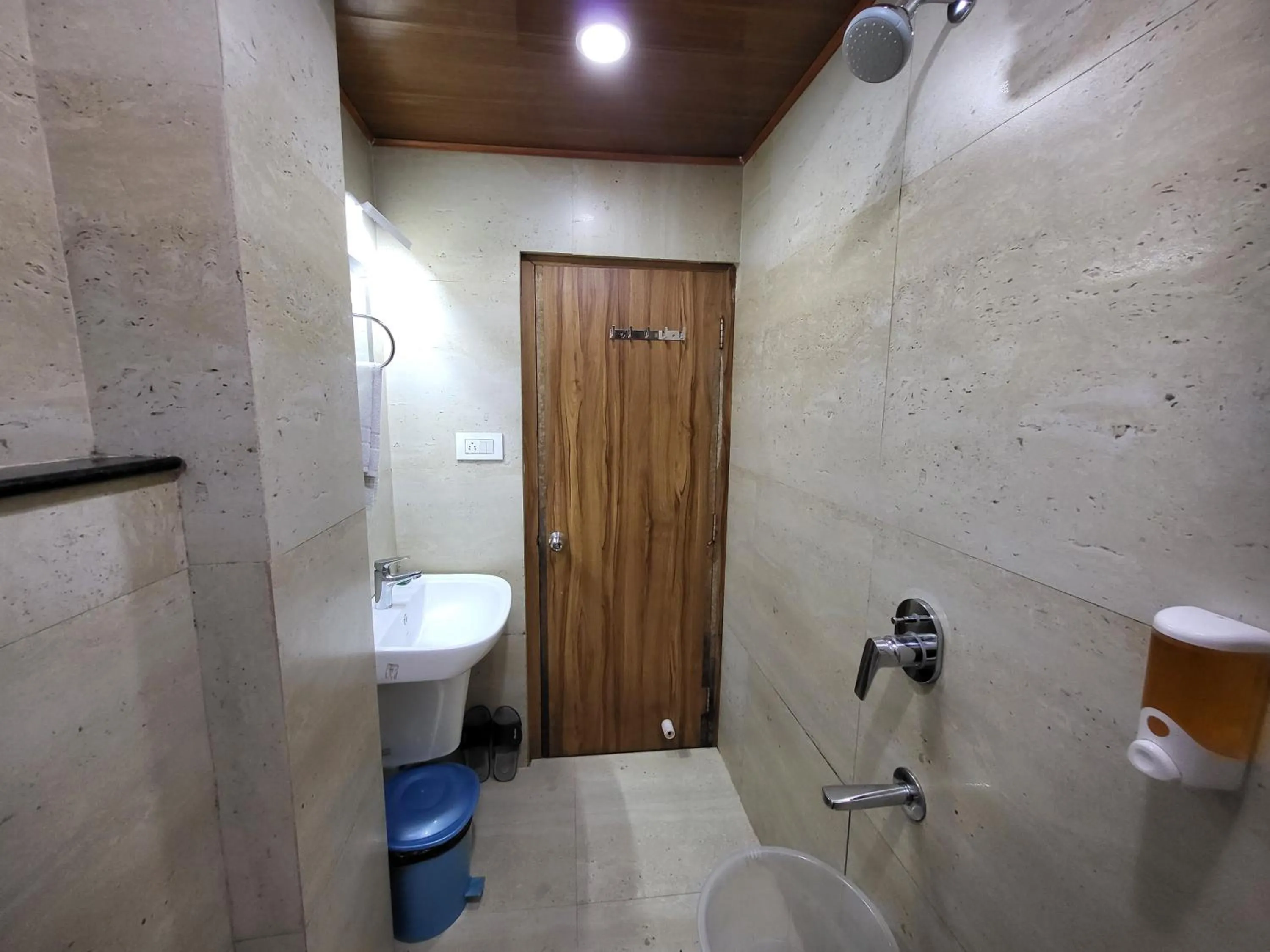 Shower in The Revett