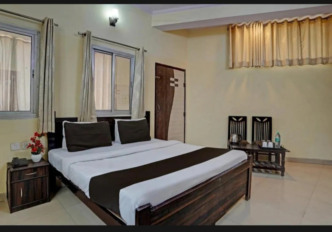 Bed in AK VILAS - BEST BUDGETED HOTEL IN JAIPUR