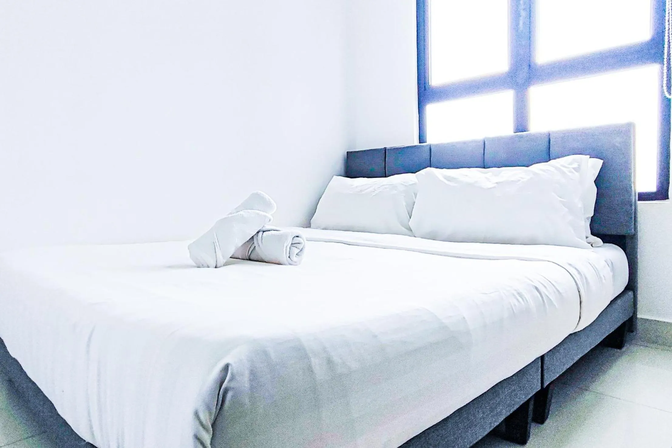 Bed in Double Storey Pool at Trio Setia by HCK