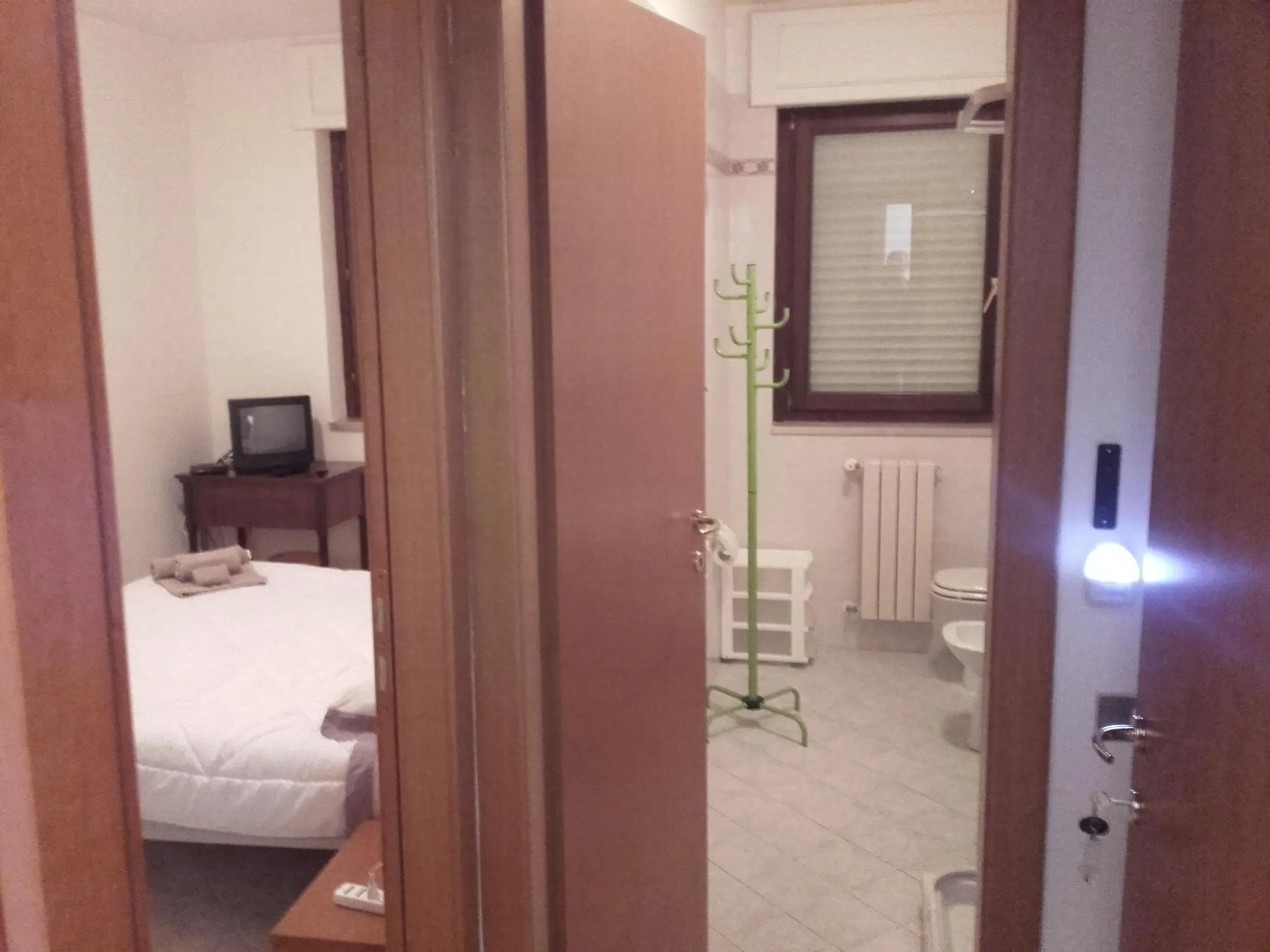 Bathroom, Bed in Home Sweet Home