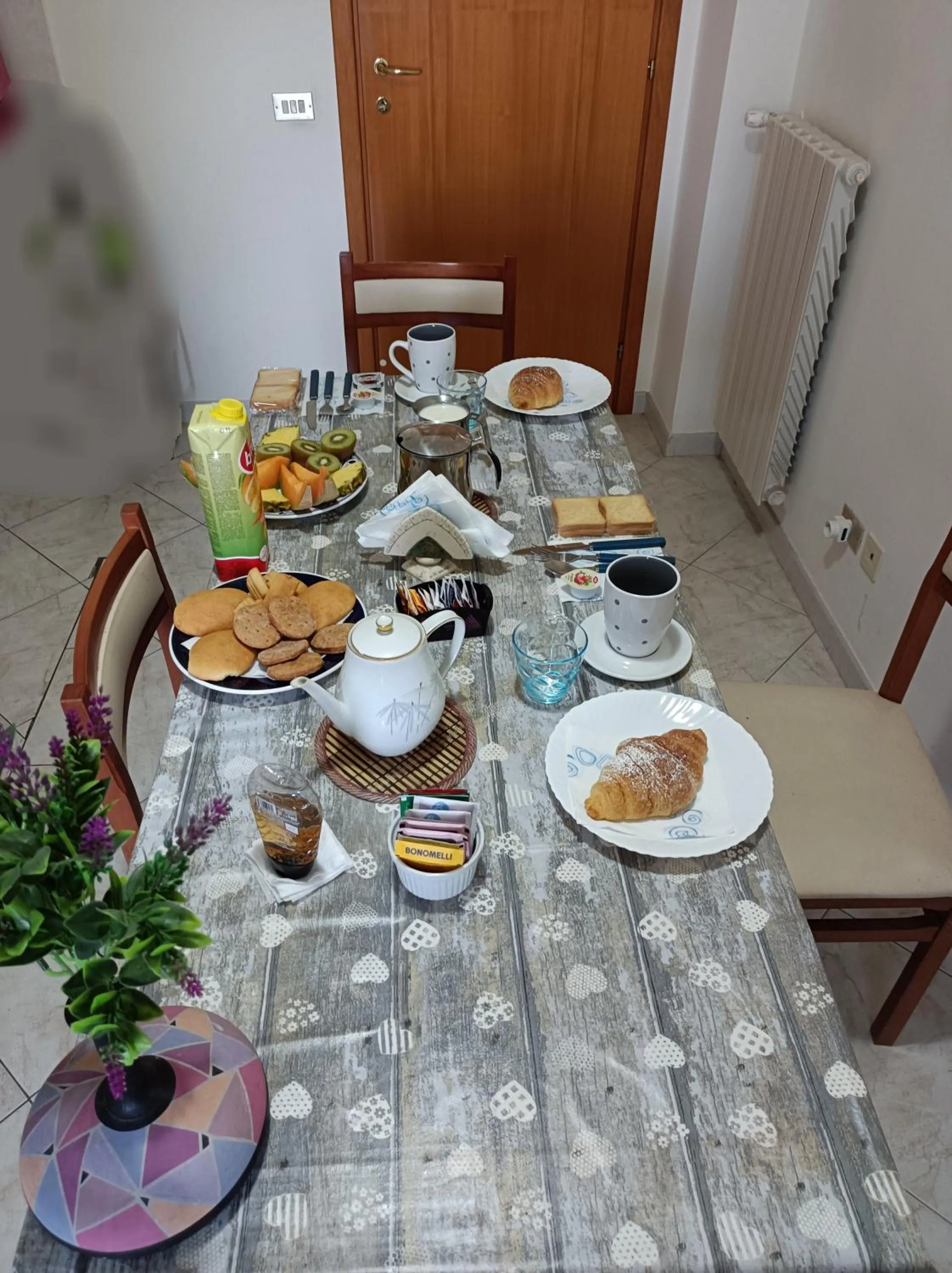 Breakfast in Home Sweet Home