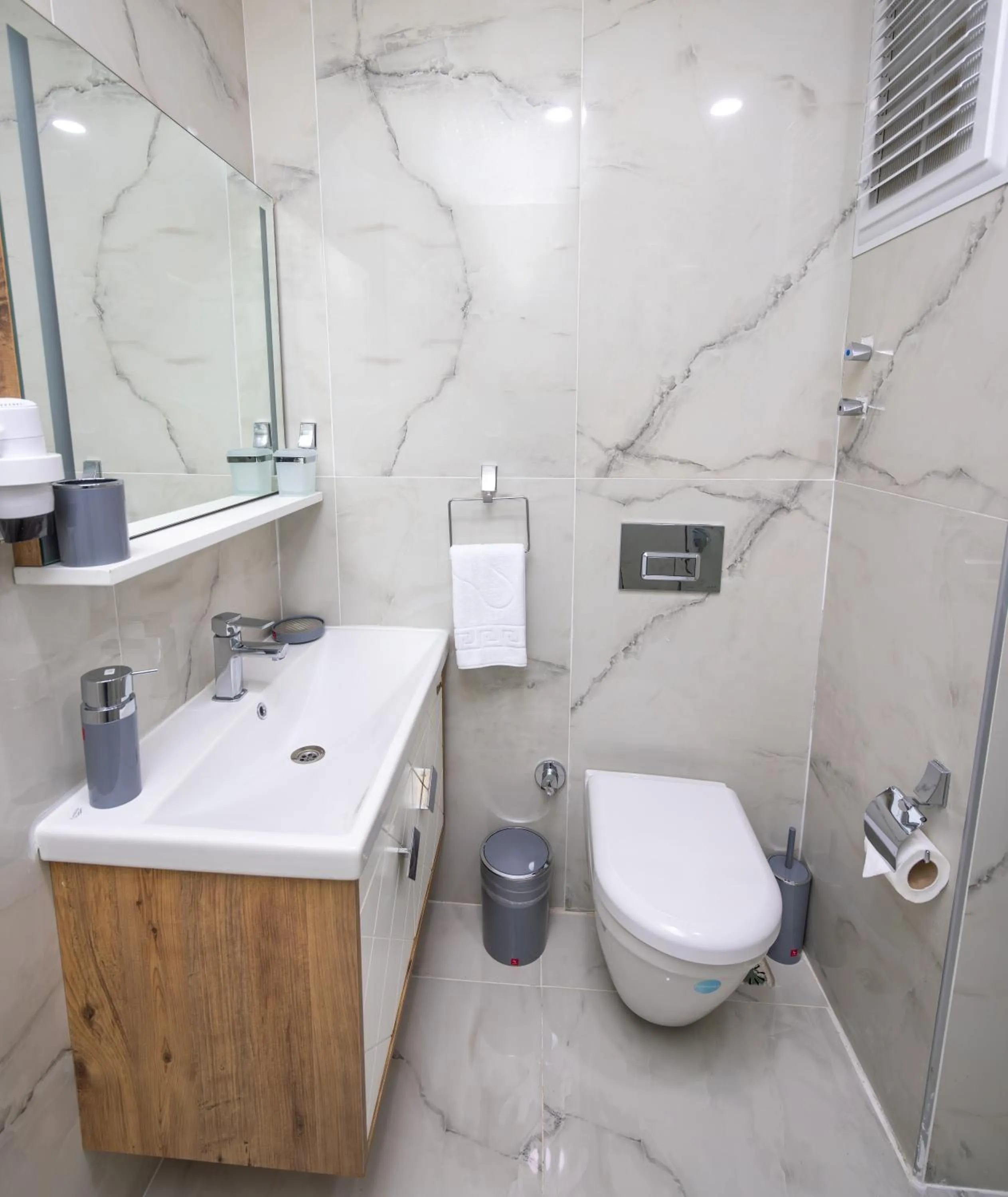 Shower in Cihan Bey Otel Belek