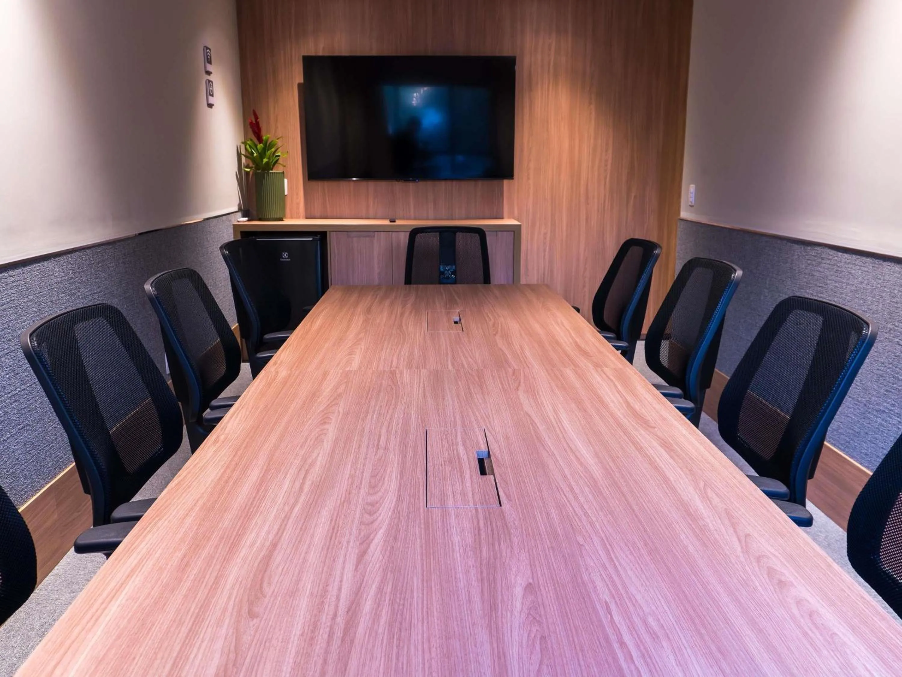 Meeting/conference room in Mercure Curitiba Golden