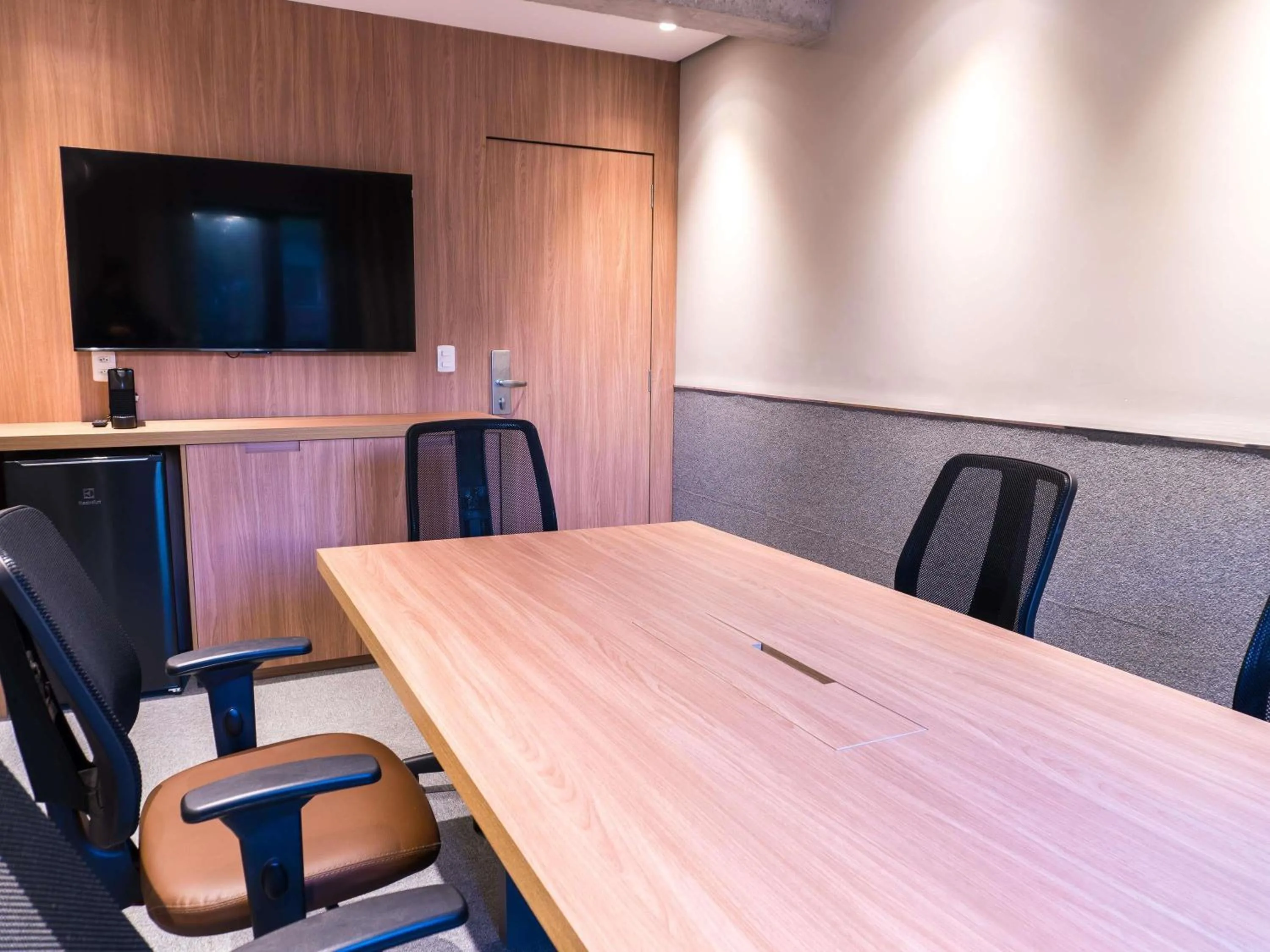 Meeting/conference room in Mercure Curitiba Golden