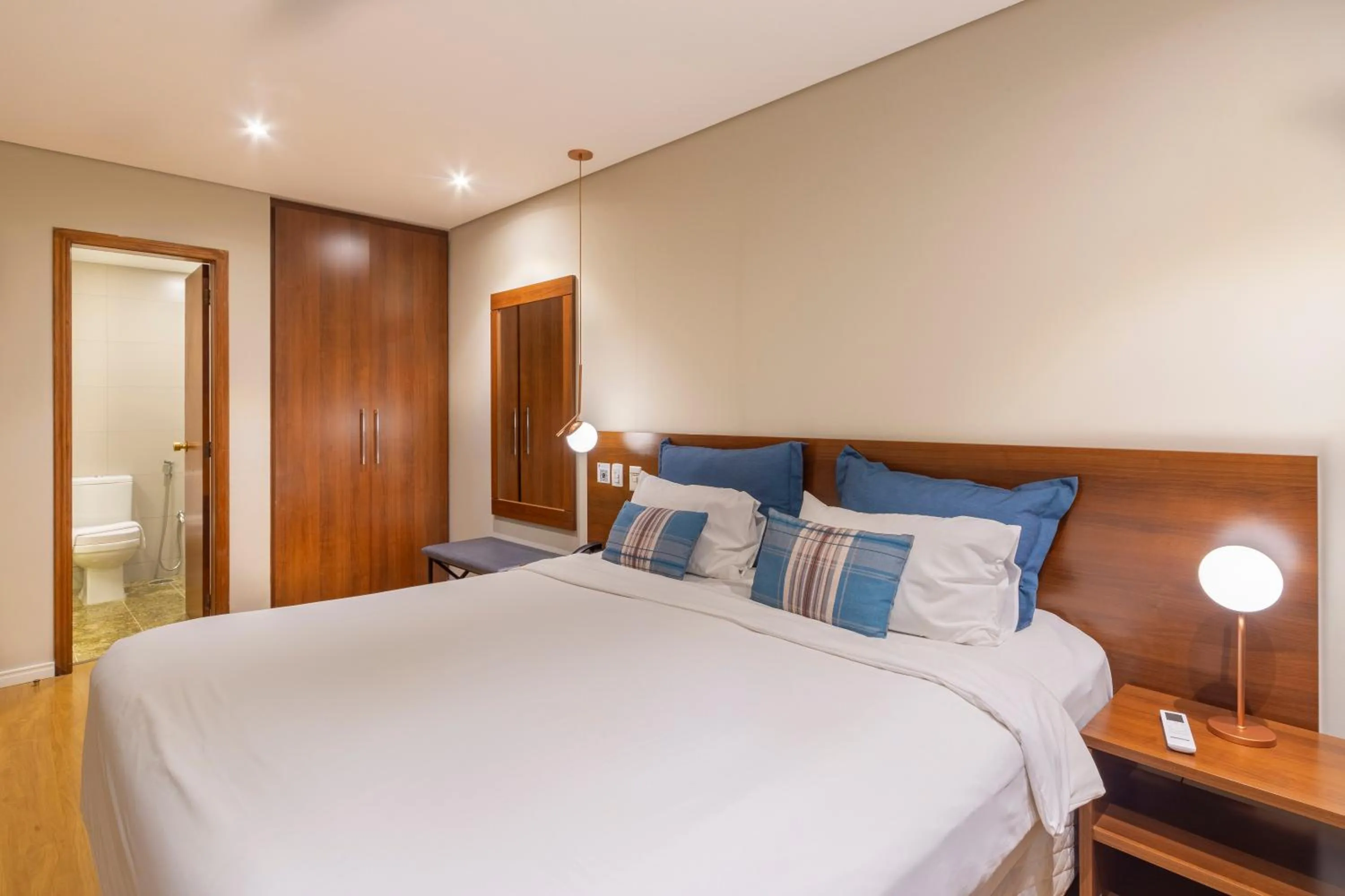 Bedroom, Bed in Mercure Curitiba Golden