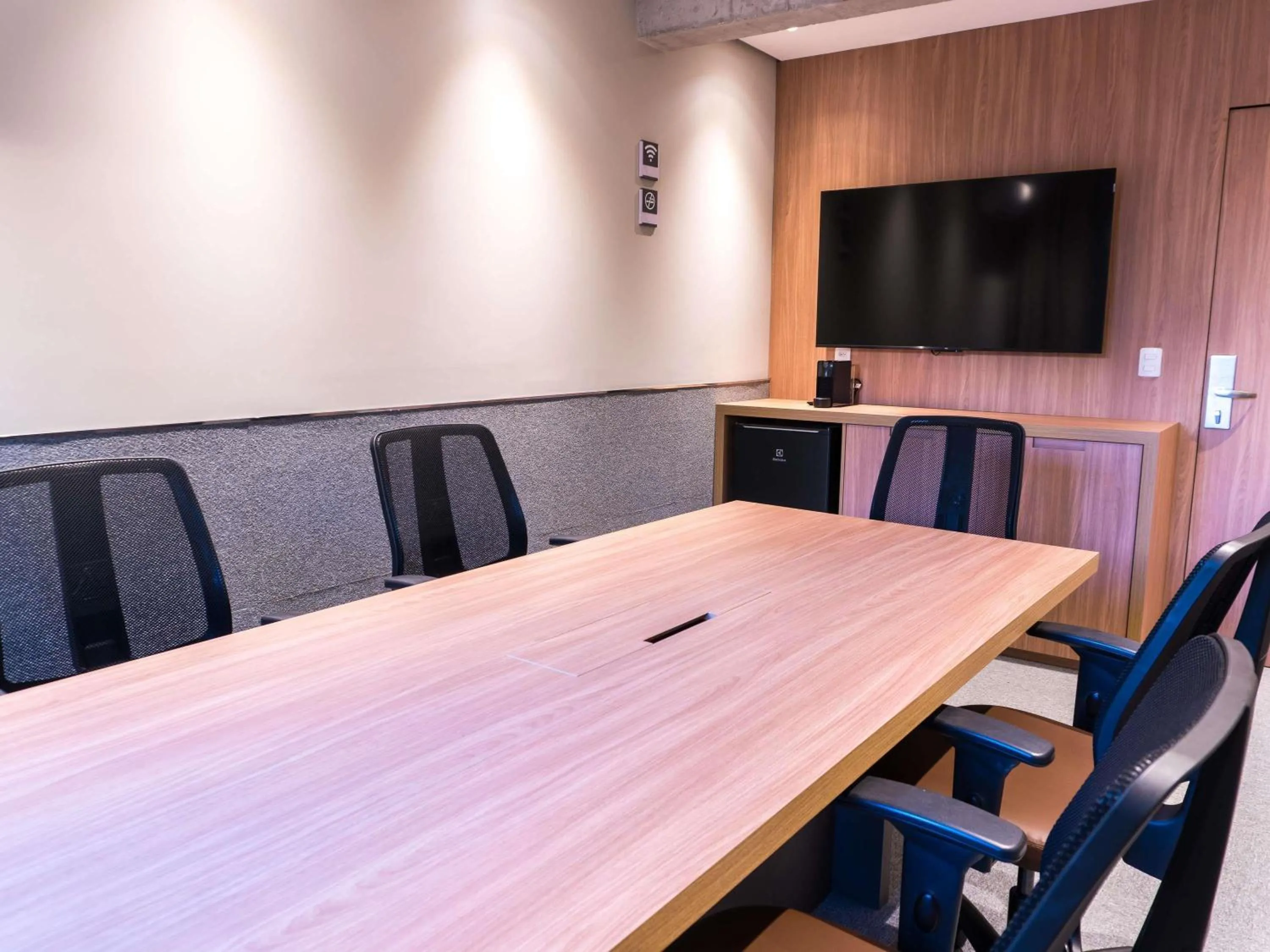 Meeting/conference room in Mercure Curitiba Golden