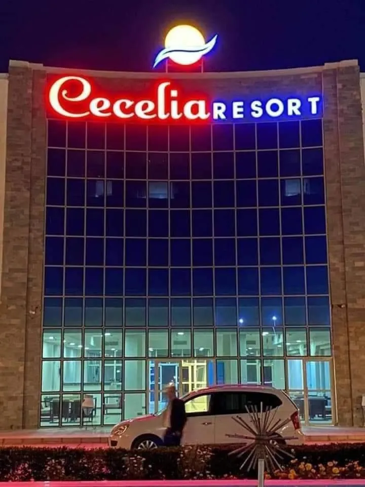 Night in Cecelia Resort Challet