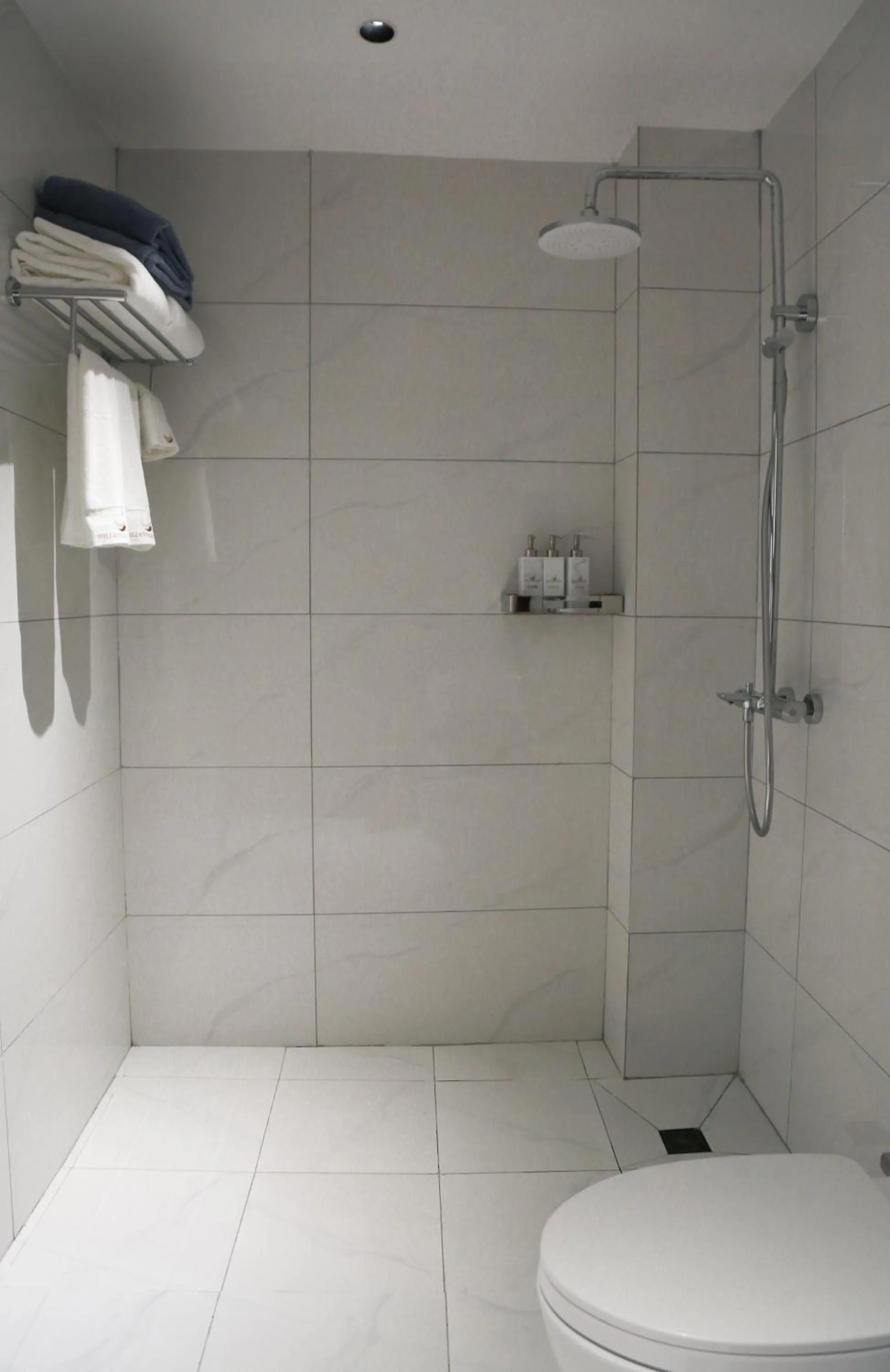 Shower in Willander Resort