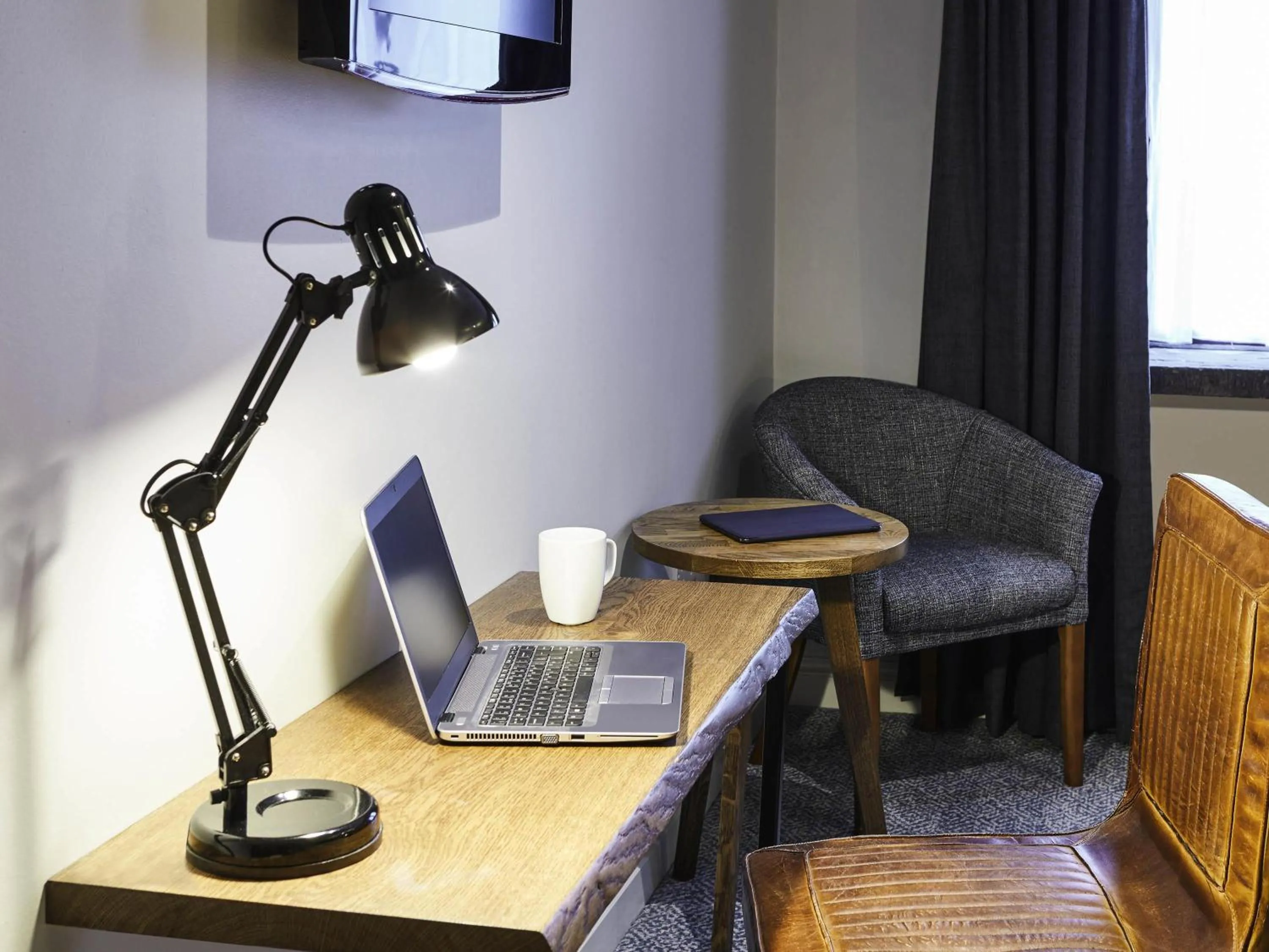 Bedroom in Mercure Barnsley Tankersley Manor Hotel