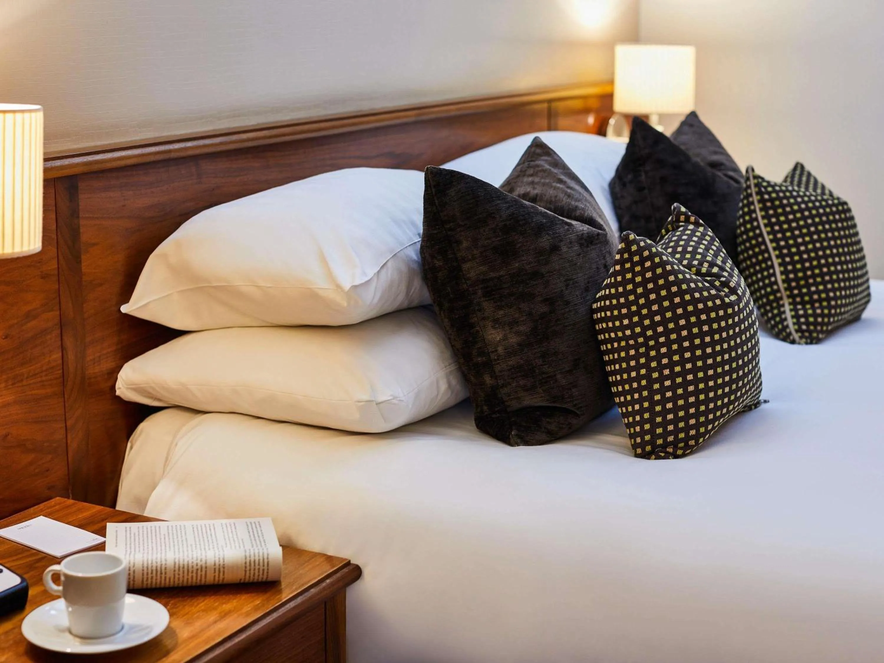 Bedroom, Bed in Mercure Barnsley Tankersley Manor Hotel