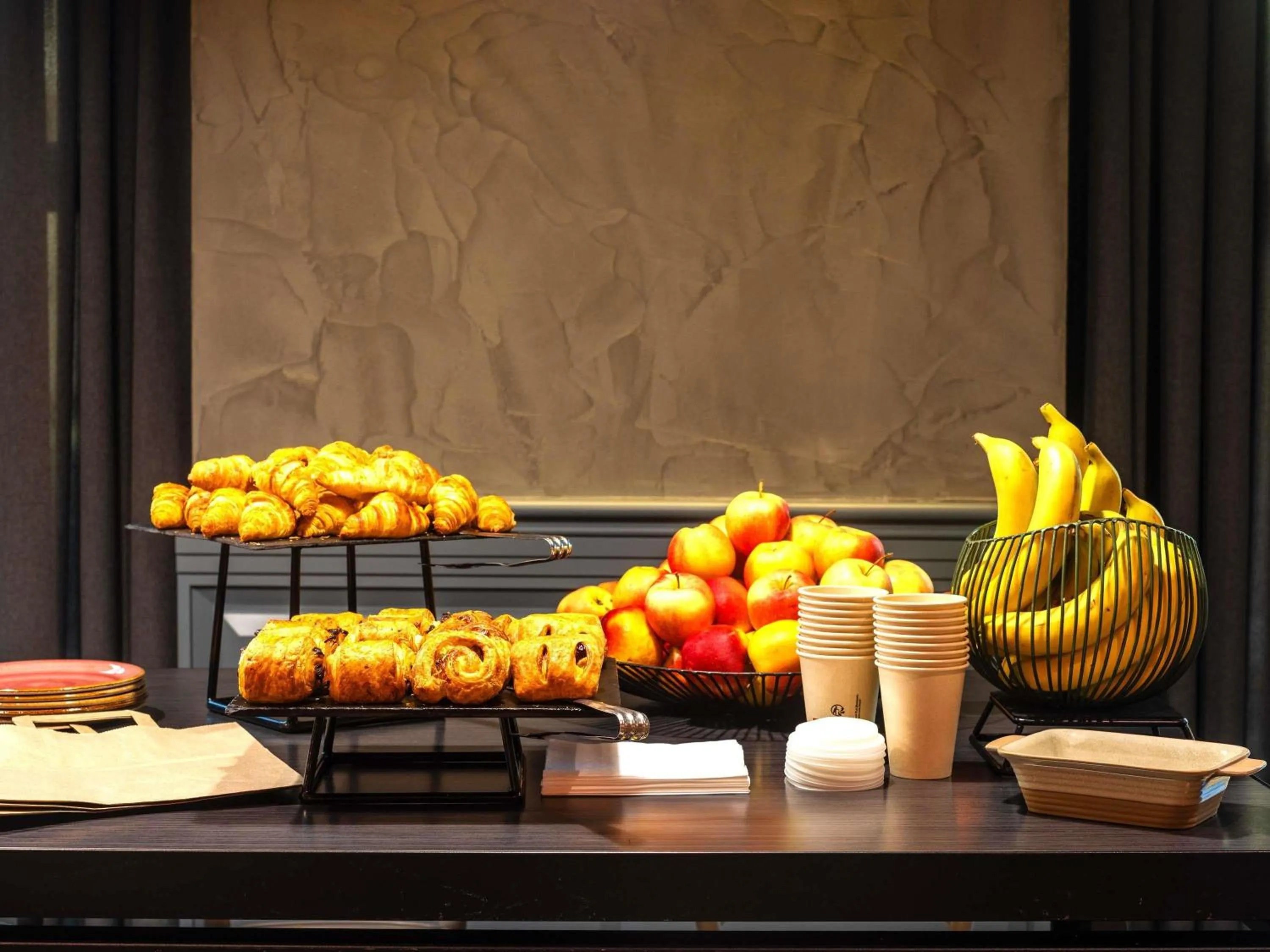 Restaurant/places to eat in Mercure Barnsley Tankersley Manor Hotel