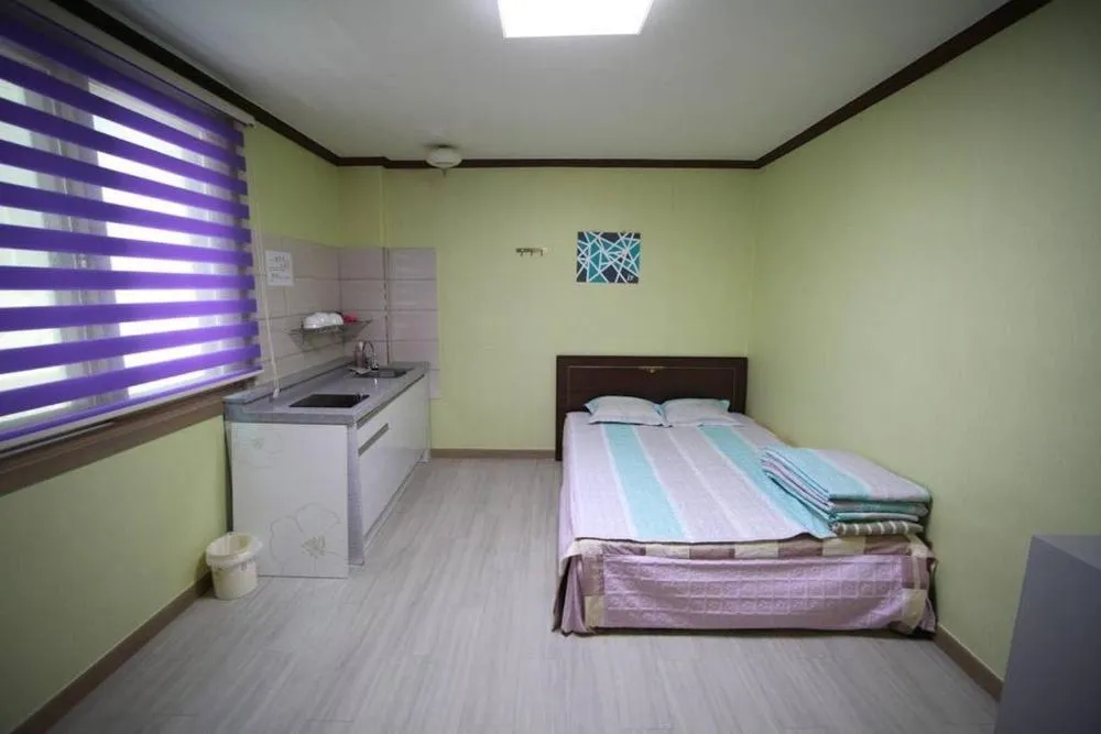 Bed in Boryeong Jeongyun Pension