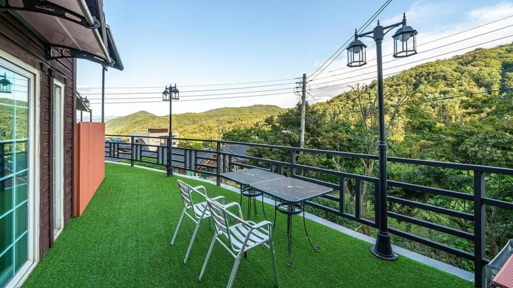 Fortune Rising Sun Hill Pension B