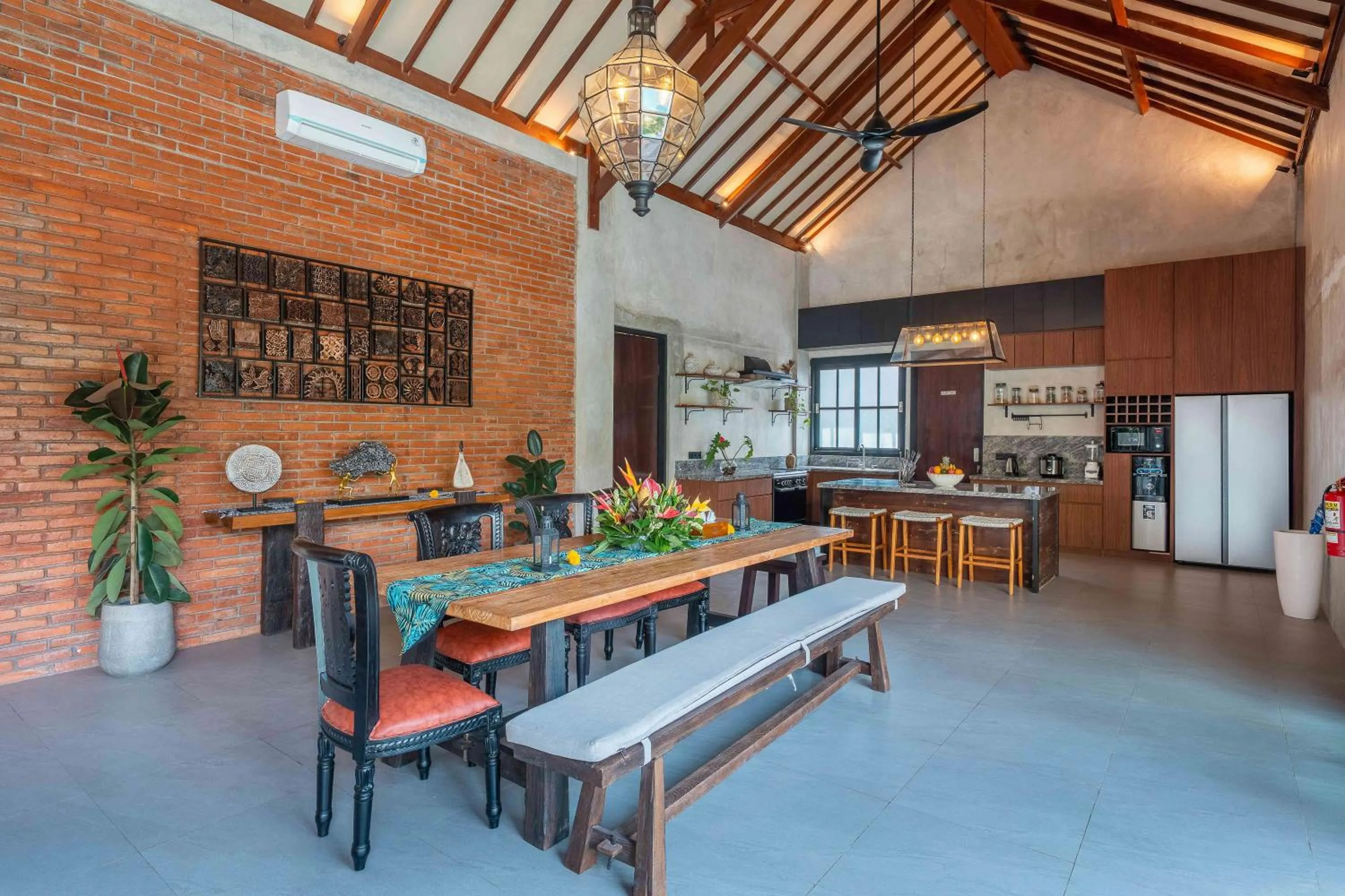 Kitchen or kitchenette in Villa Jonsu Uluwatu by Nagisa Bali