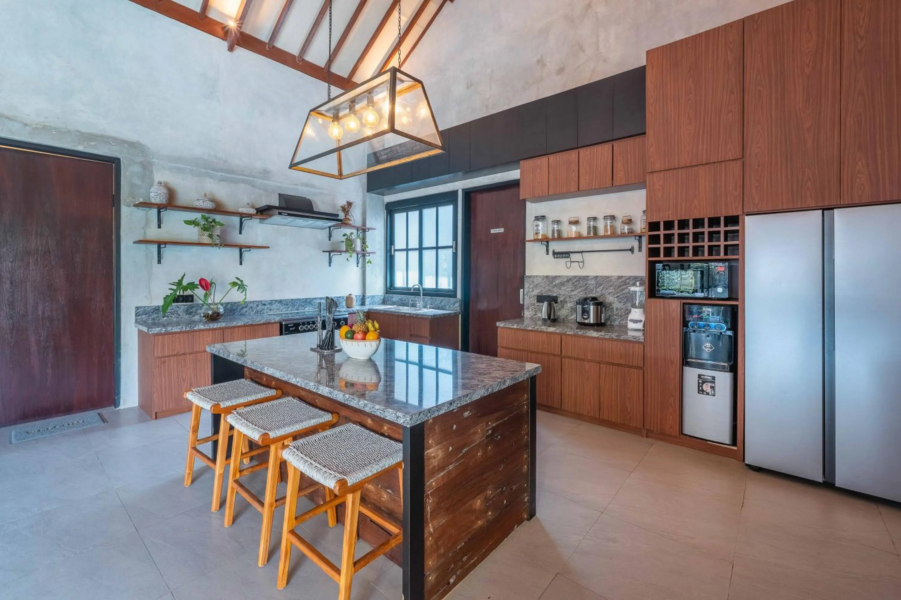 Kitchen or kitchenette in Villa Jonsu Uluwatu by Nagisa Bali