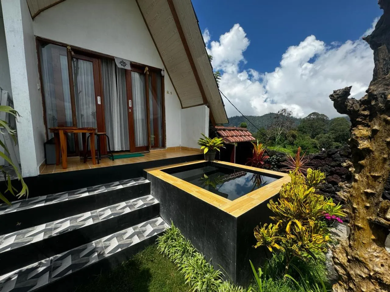 Facade/entrance in Belvilla Break Coffee Kintamani