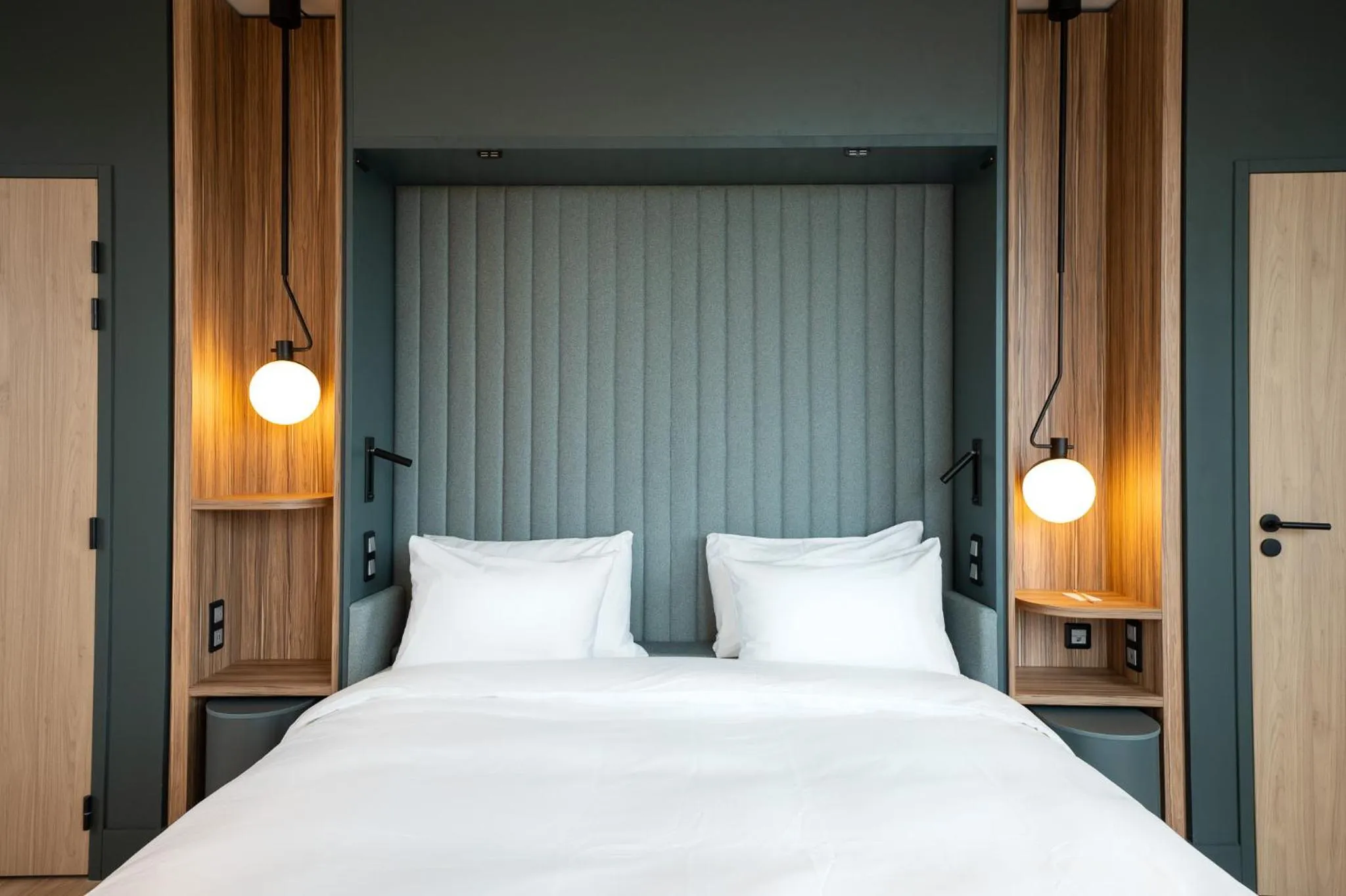 Bedroom, Bed in Radisson Hotel Reims