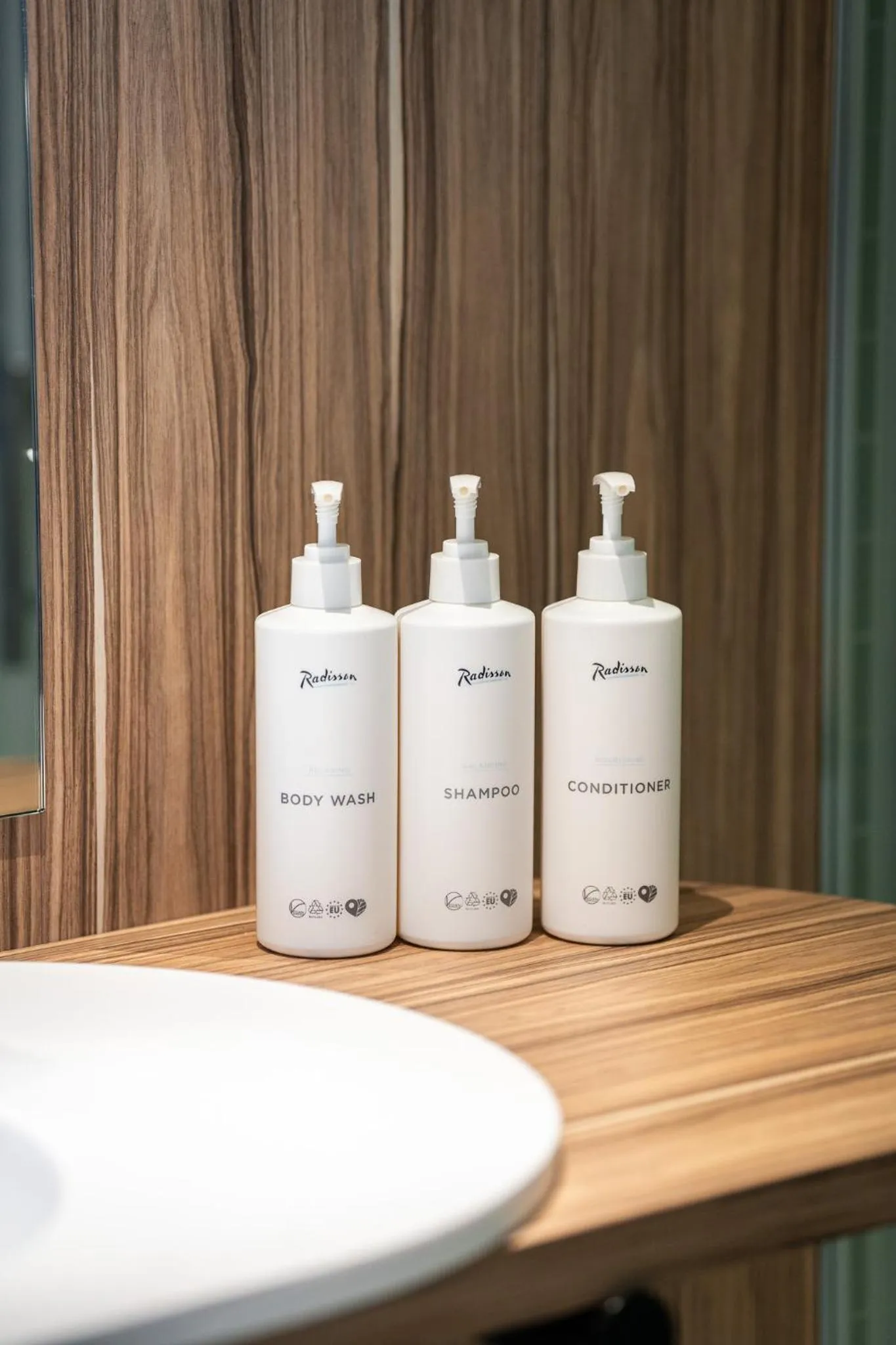 Bathroom in Radisson Hotel Reims