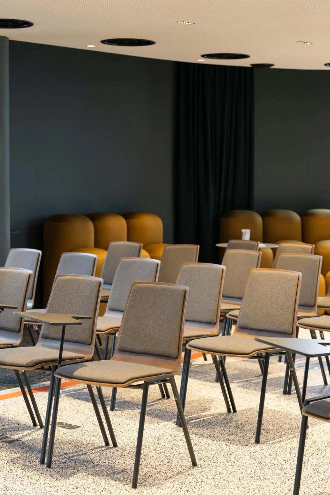 Banquet/Function facilities in Radisson Hotel Reims