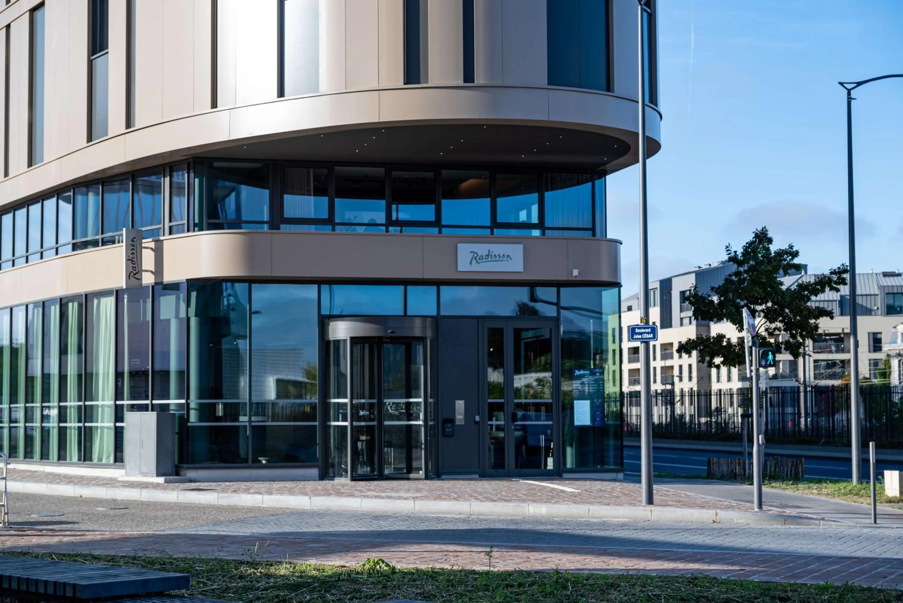 Property building in Radisson Hotel Reims