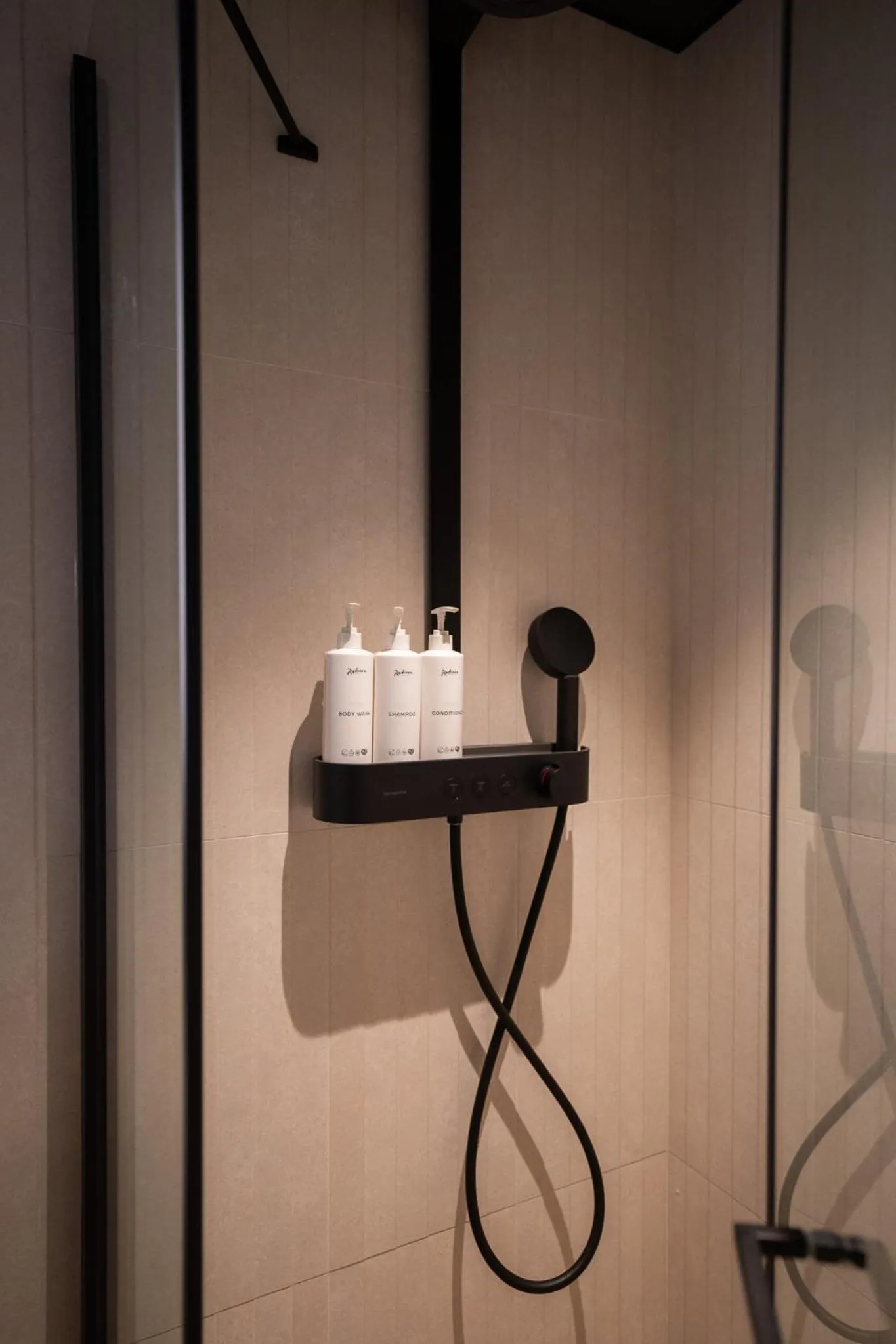 Bathroom in Radisson Hotel Reims