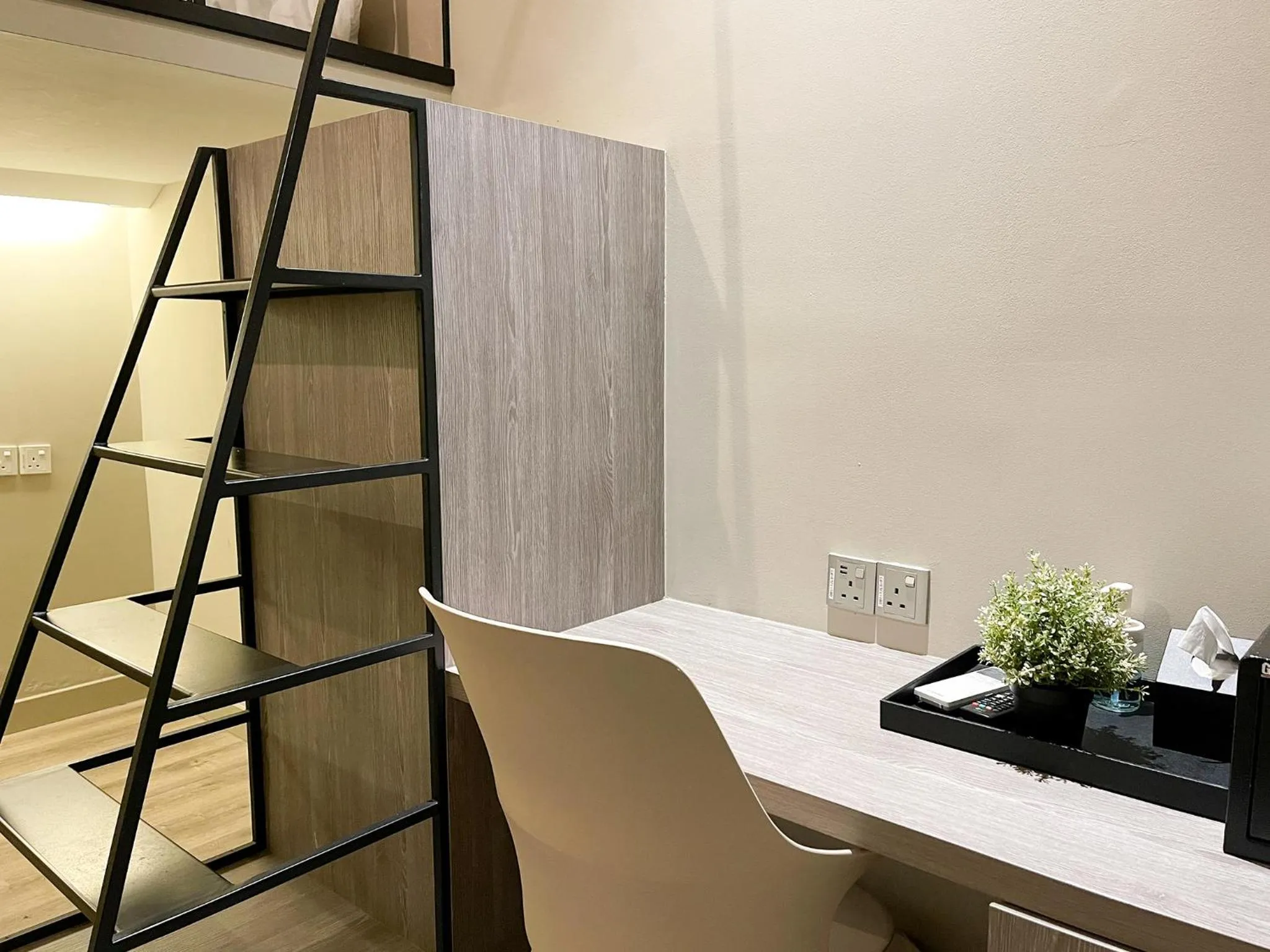 hair dresser in ST Signature Jalan Besar