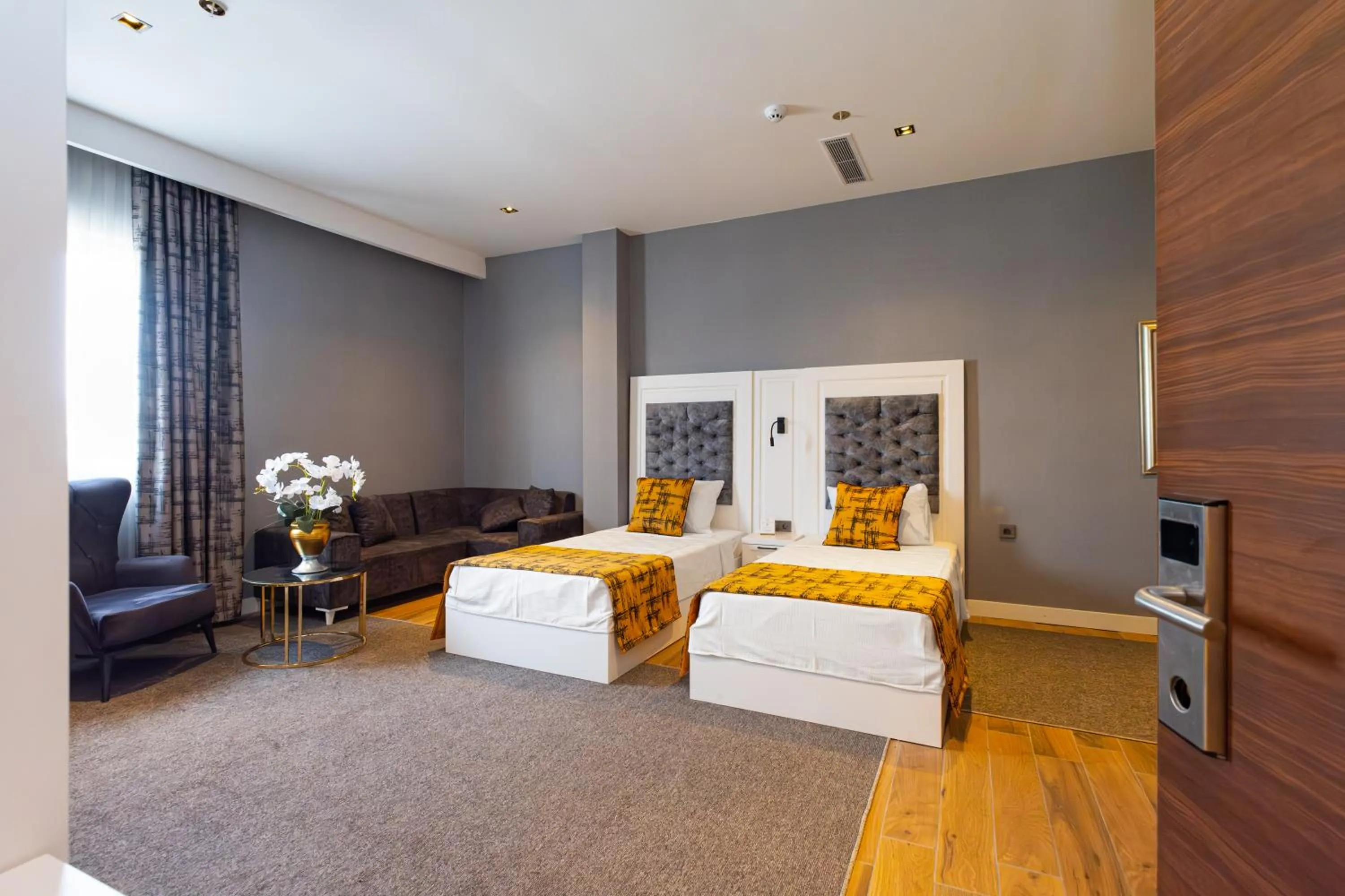 Family, Bed in Hipodrom Hotel