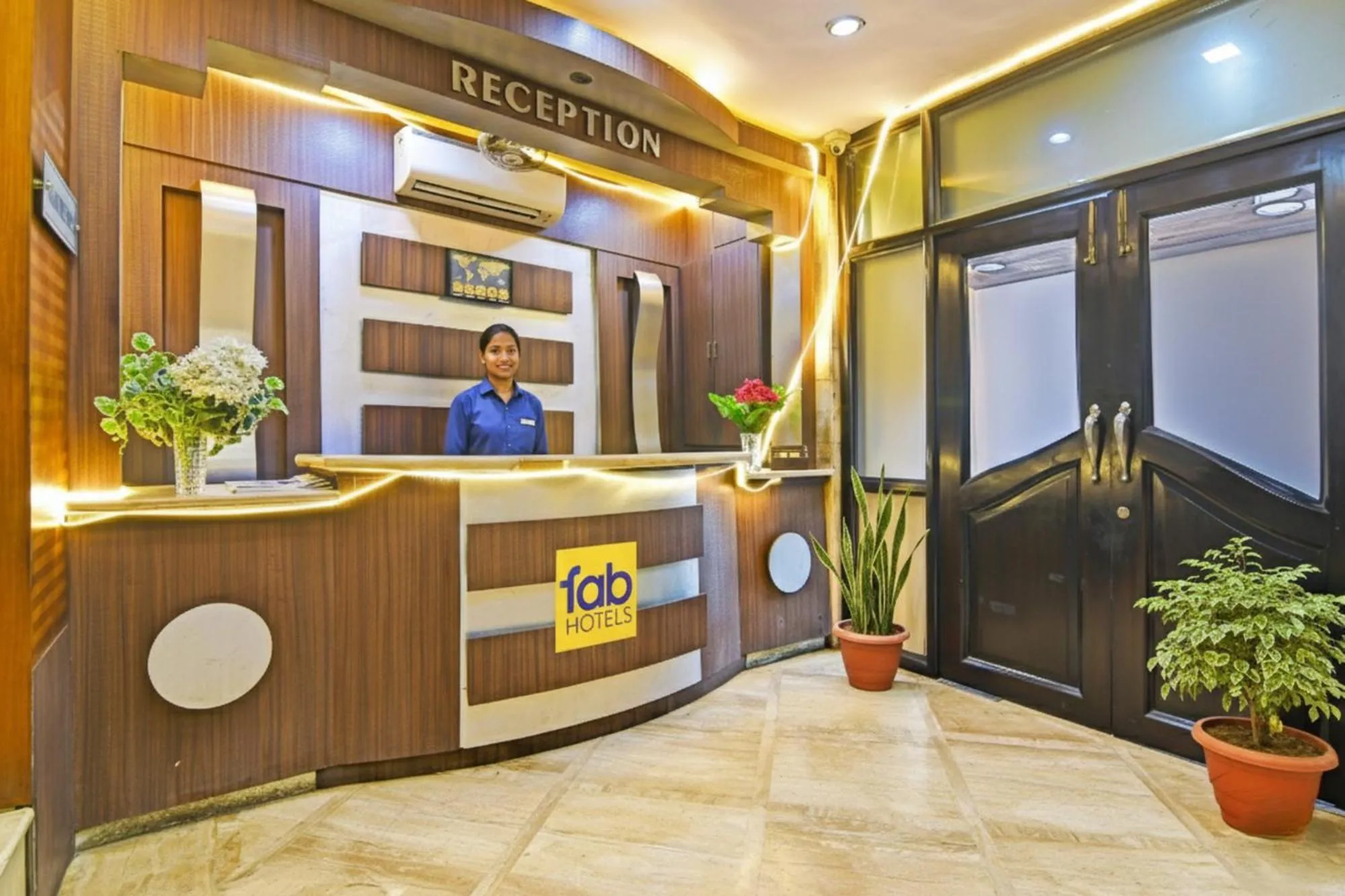 Lobby or reception in FabHotel Gulshan International - Nr Peter Cat Park Street