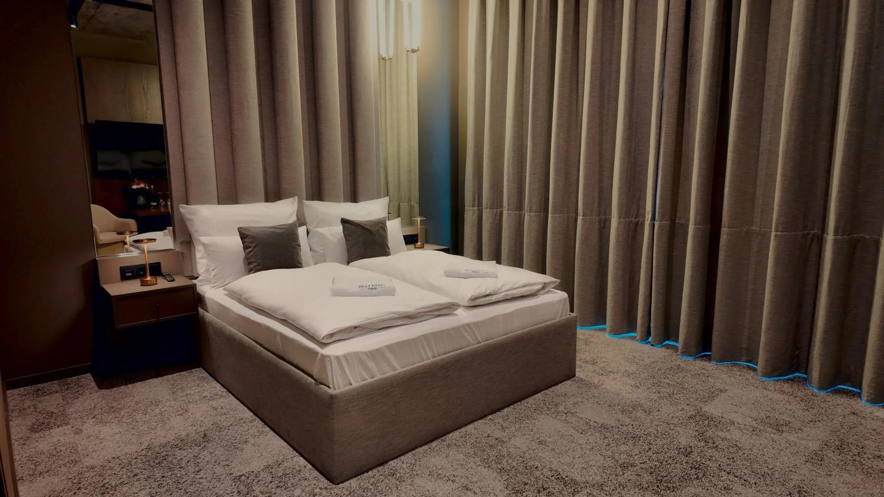 Bedroom, Bed in Bellman Hotel