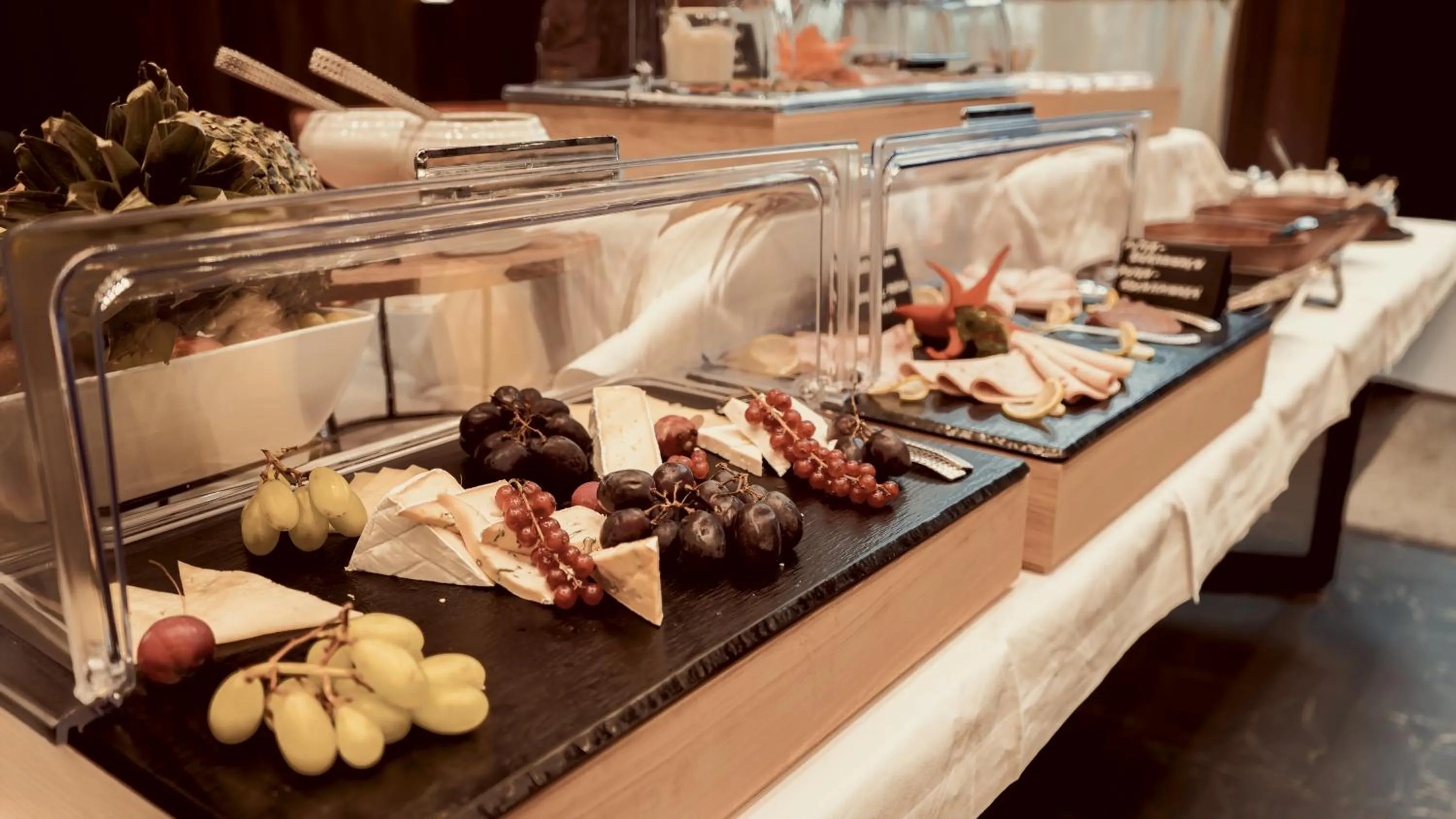 Breakfast in Bellman Hotel