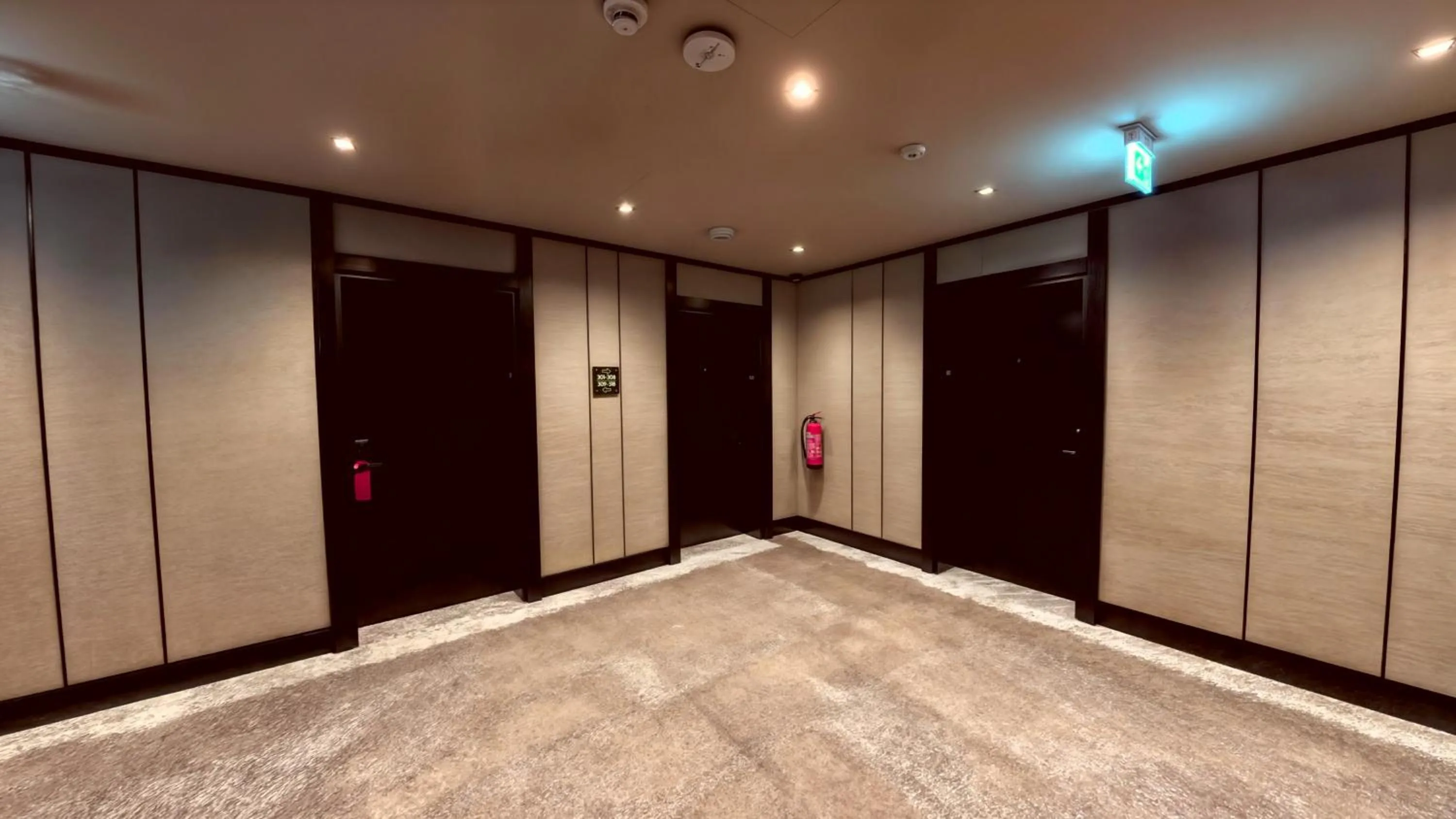 Property building in Bellman Hotel