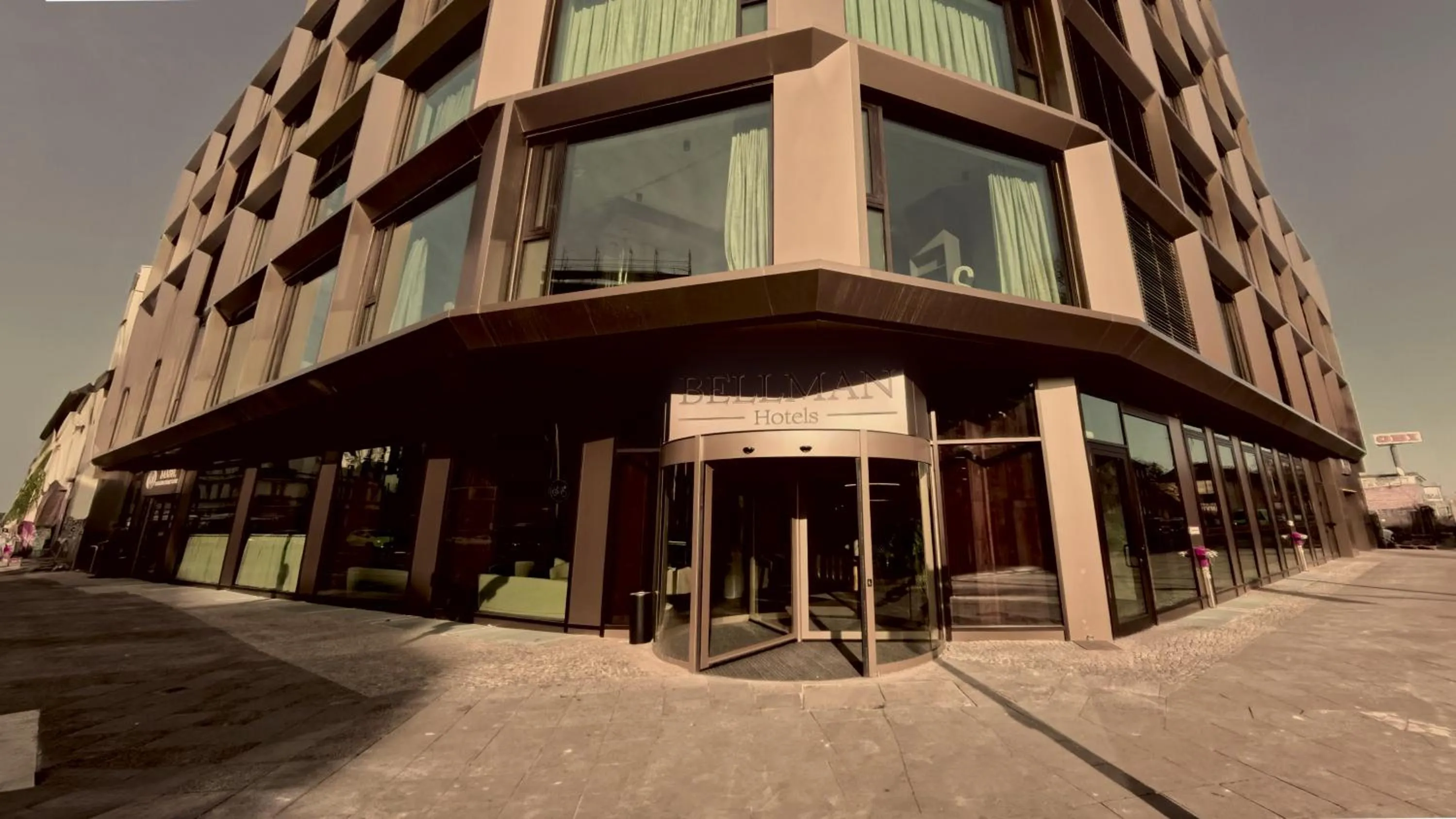 Property building in Bellman Hotel