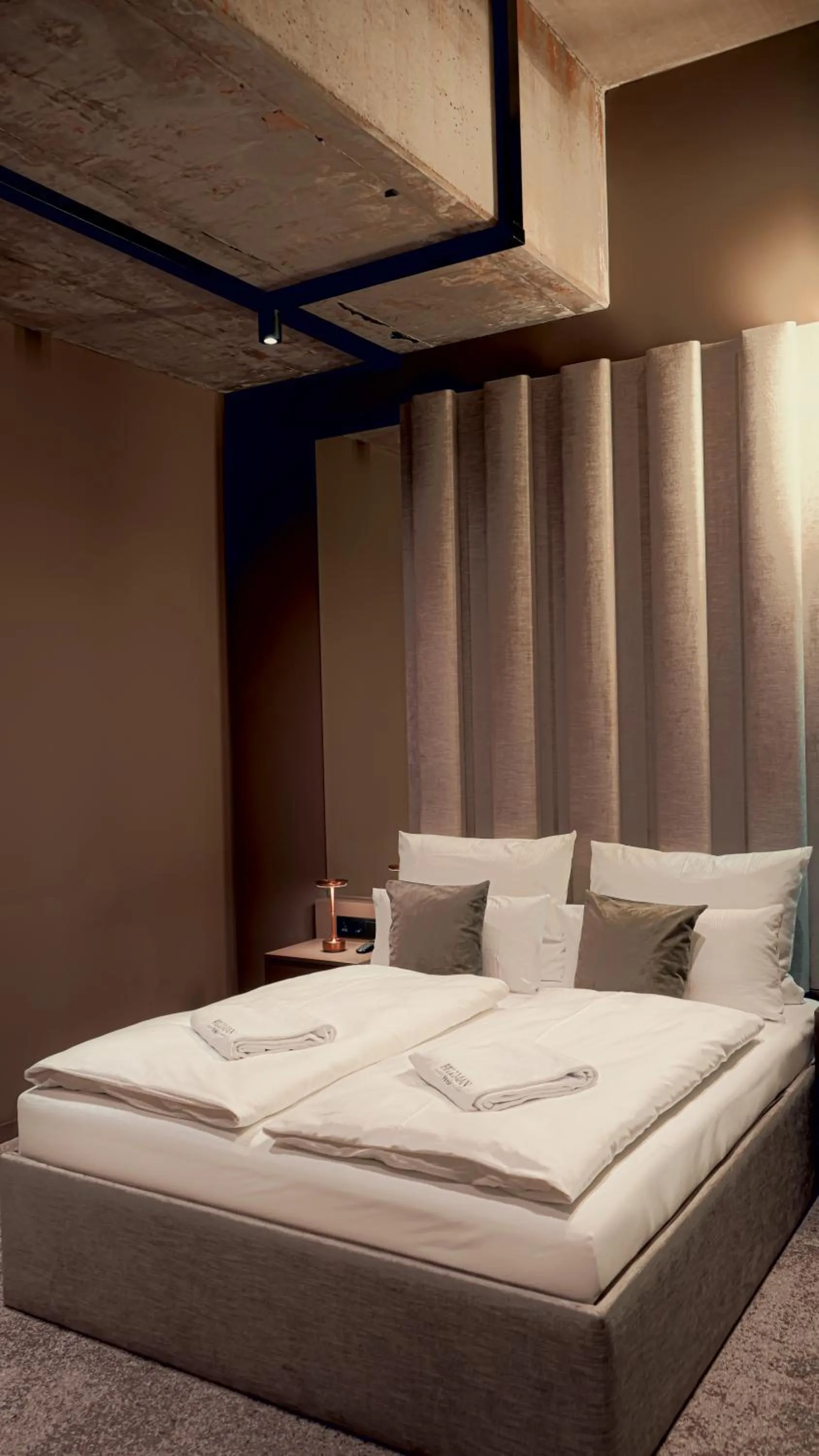 Bed in Bellman Hotel